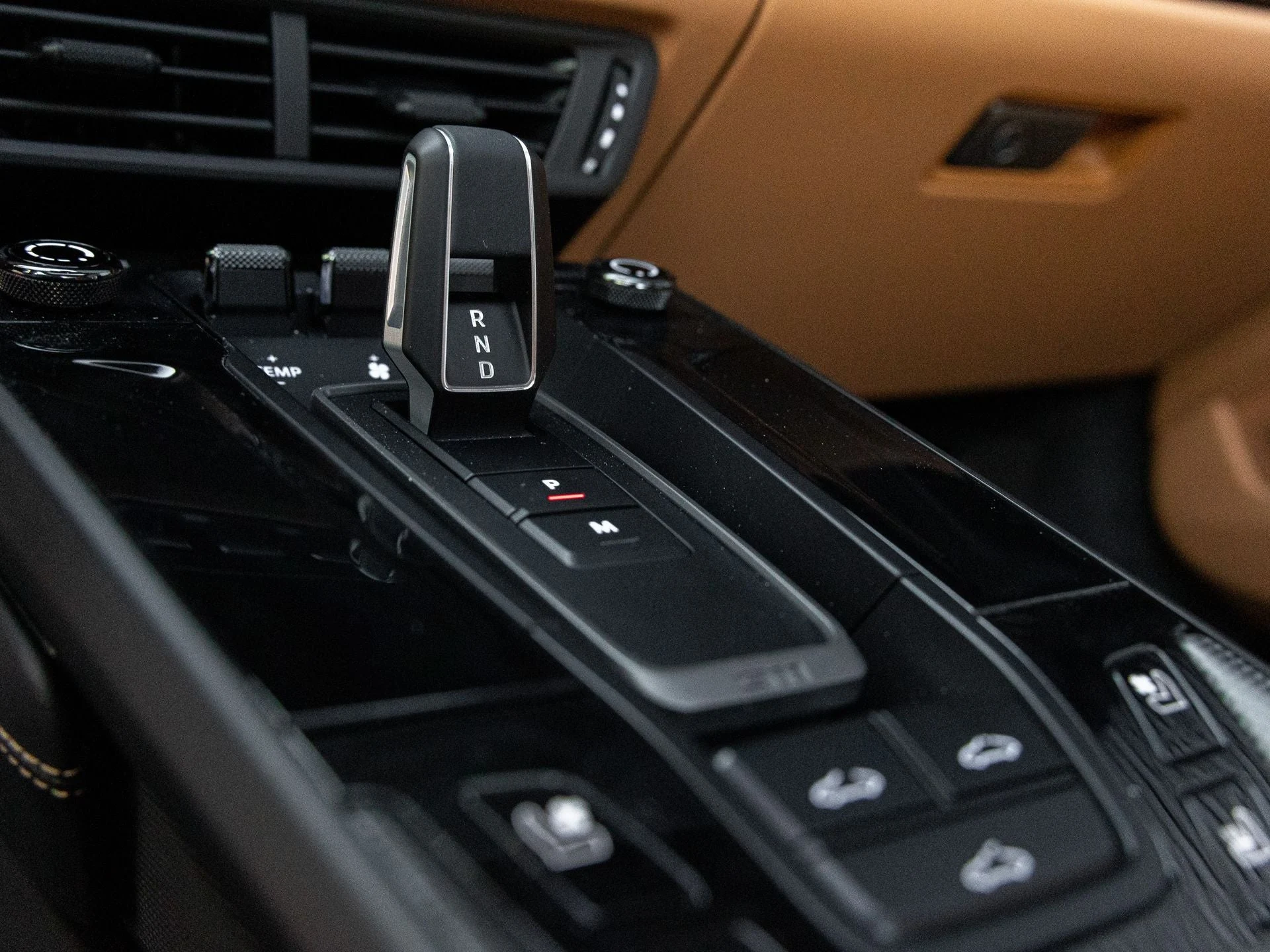 mph024_964792369_25_24daf3442e