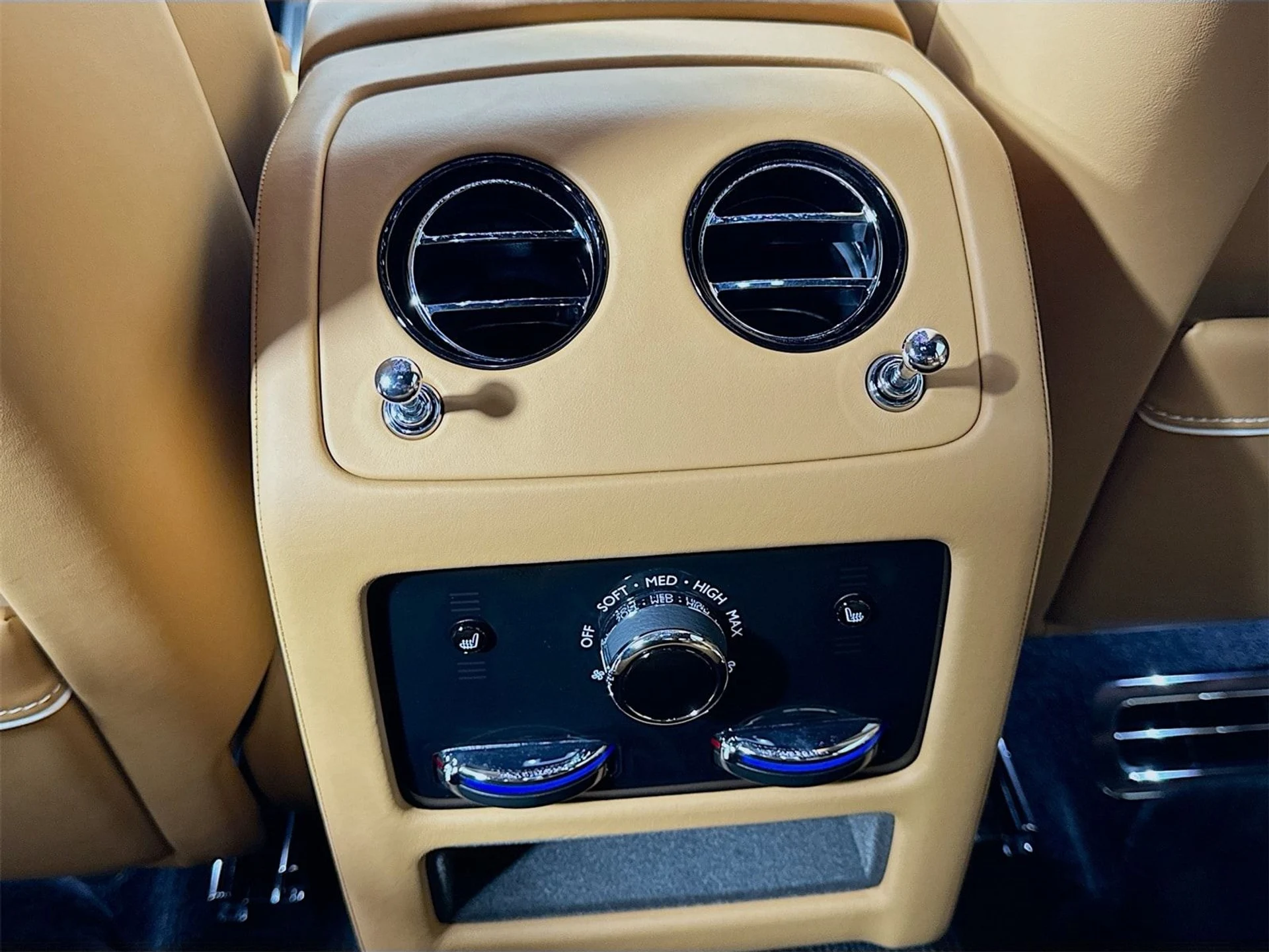 mph024_969515943_ef822c4701d1e6db20eba6a1d78e7443x_fb6abd3b43