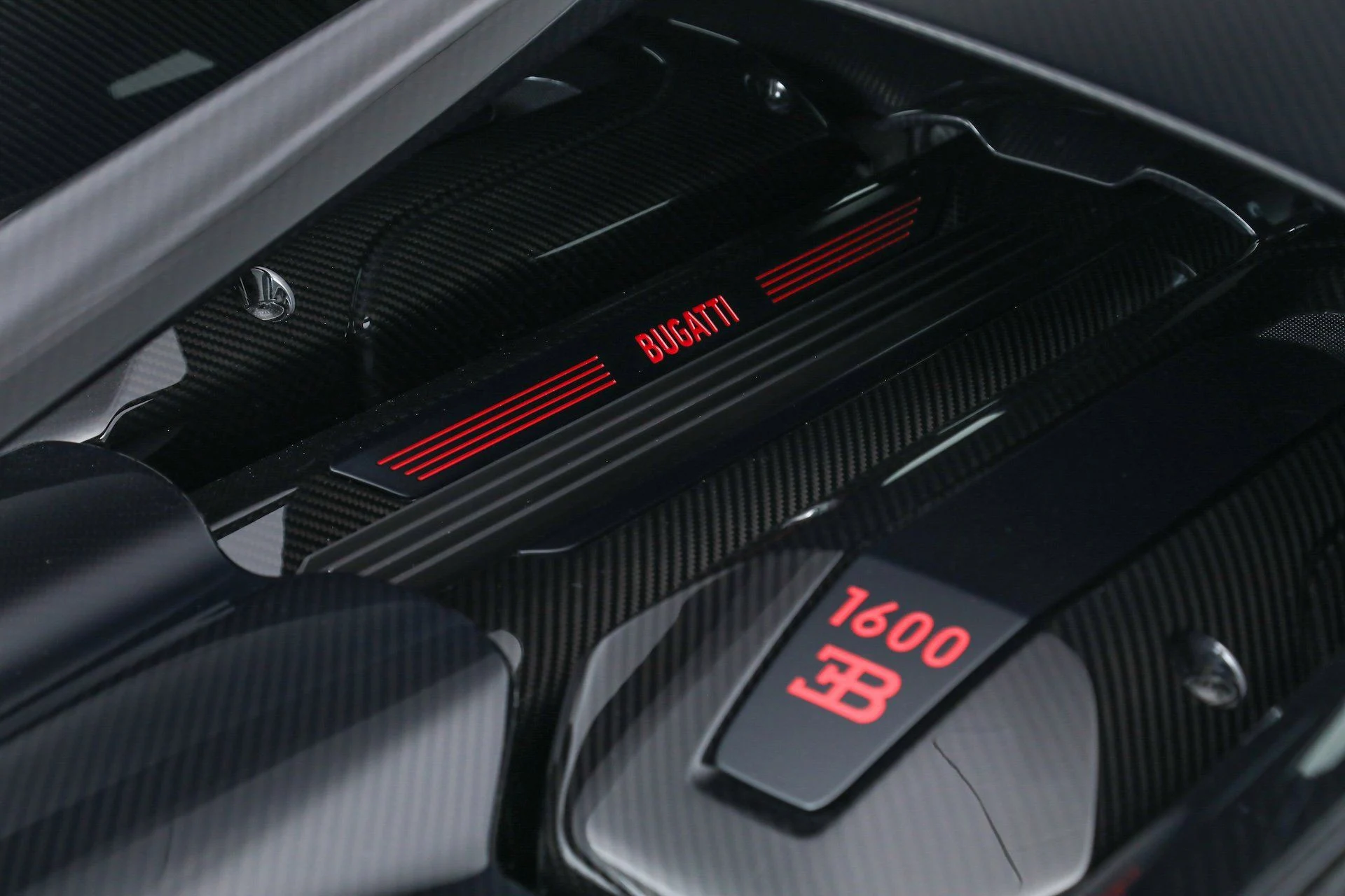 mph024_972506225_d76f0142df36d39d35929df55c8543cf_97f2a892b9