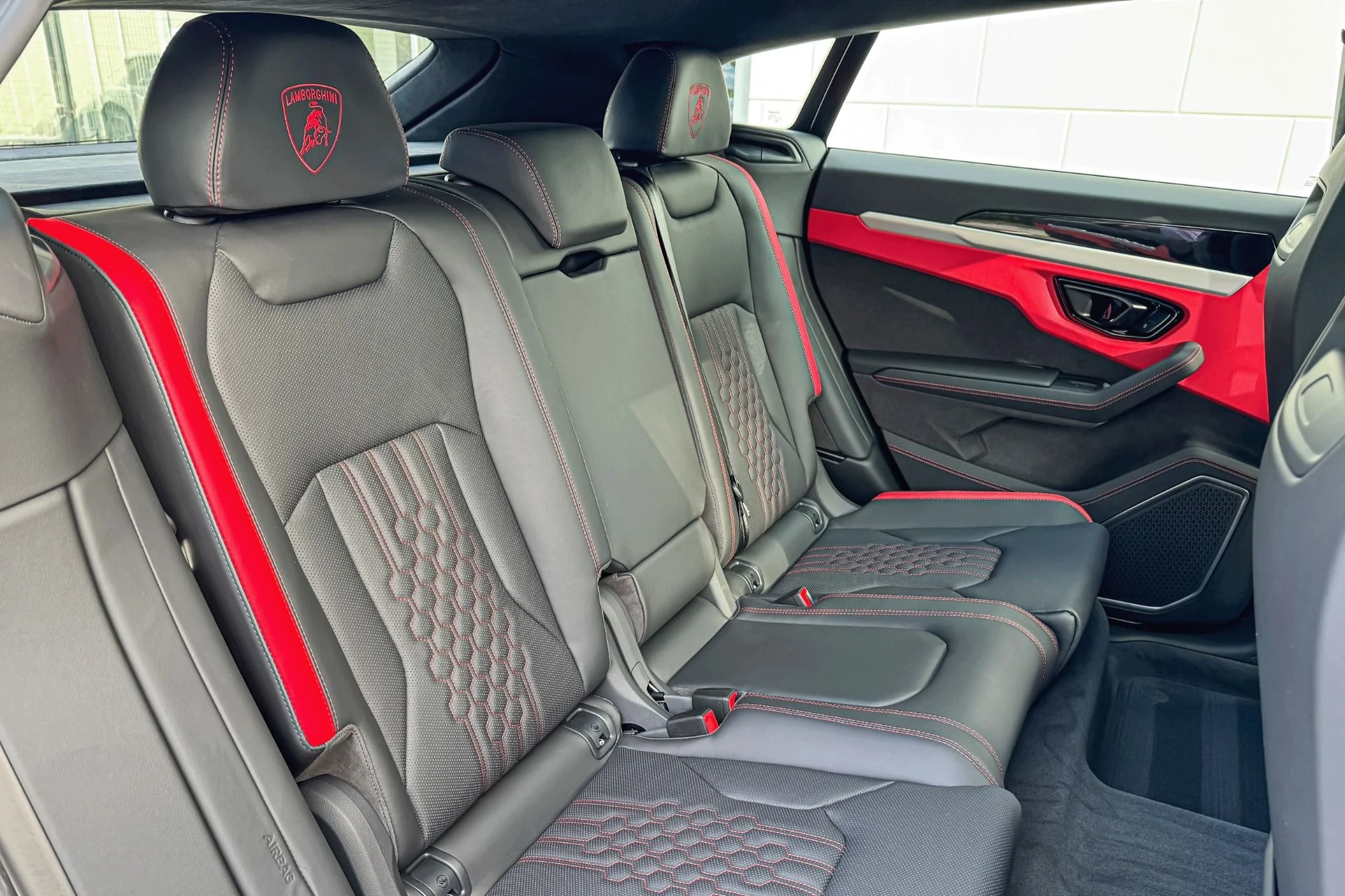 mph024_972958242_Used_2024_Lamborghini_Urus_Performante_1765893464_464cacdf3b