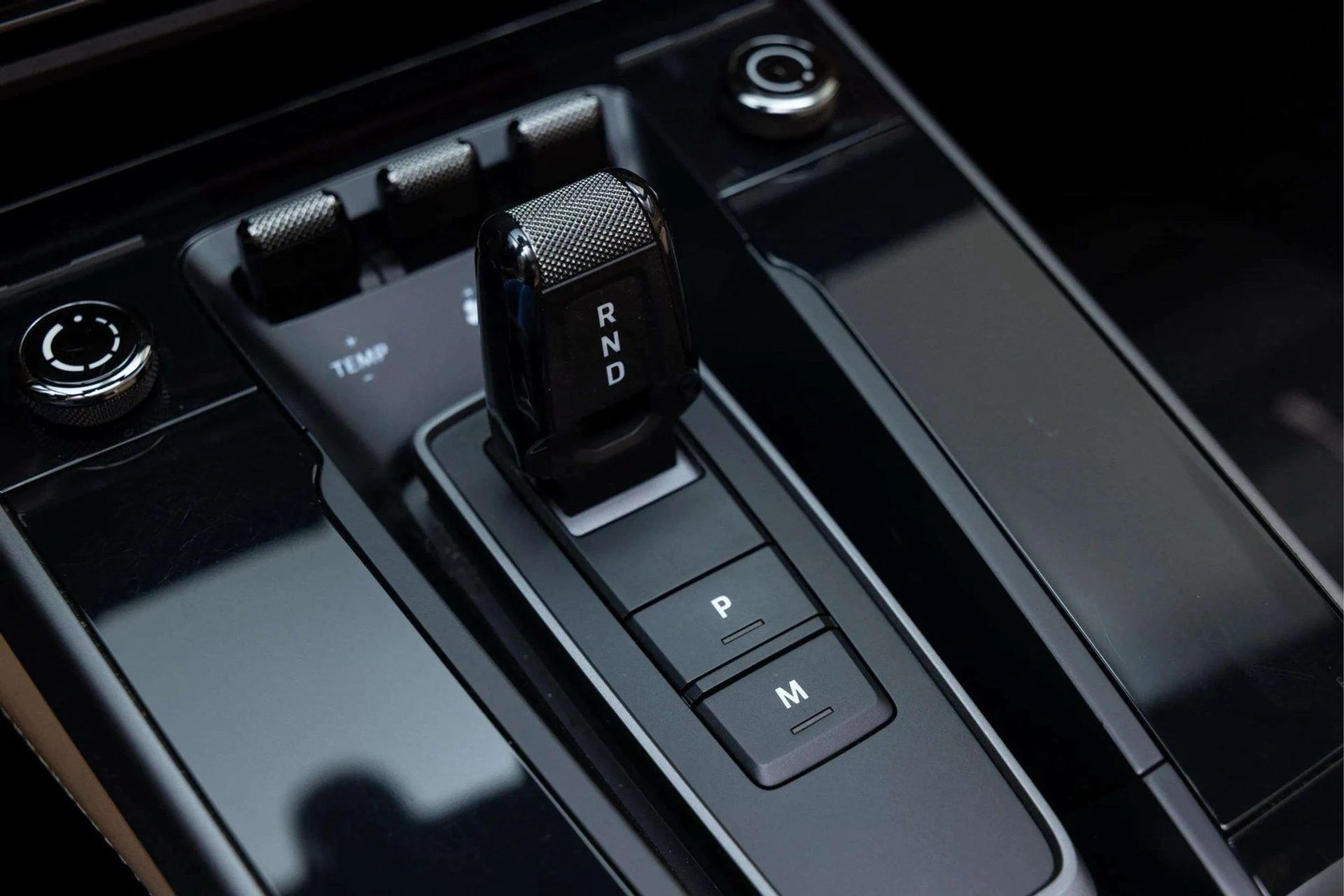 mph024_973171219_image_25_cdd84c97d8