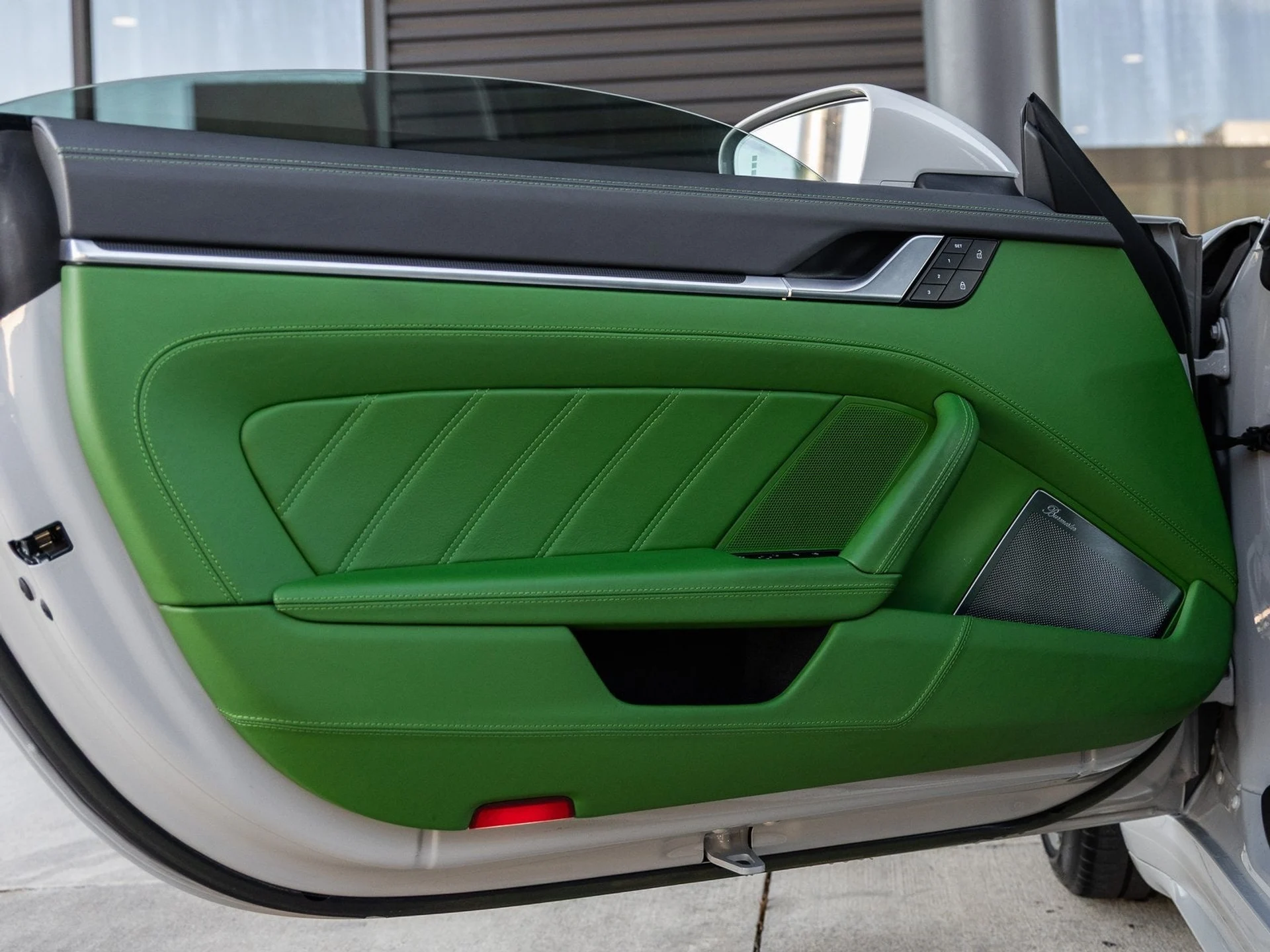 mph024_975523804_25_fb8cb11fbd