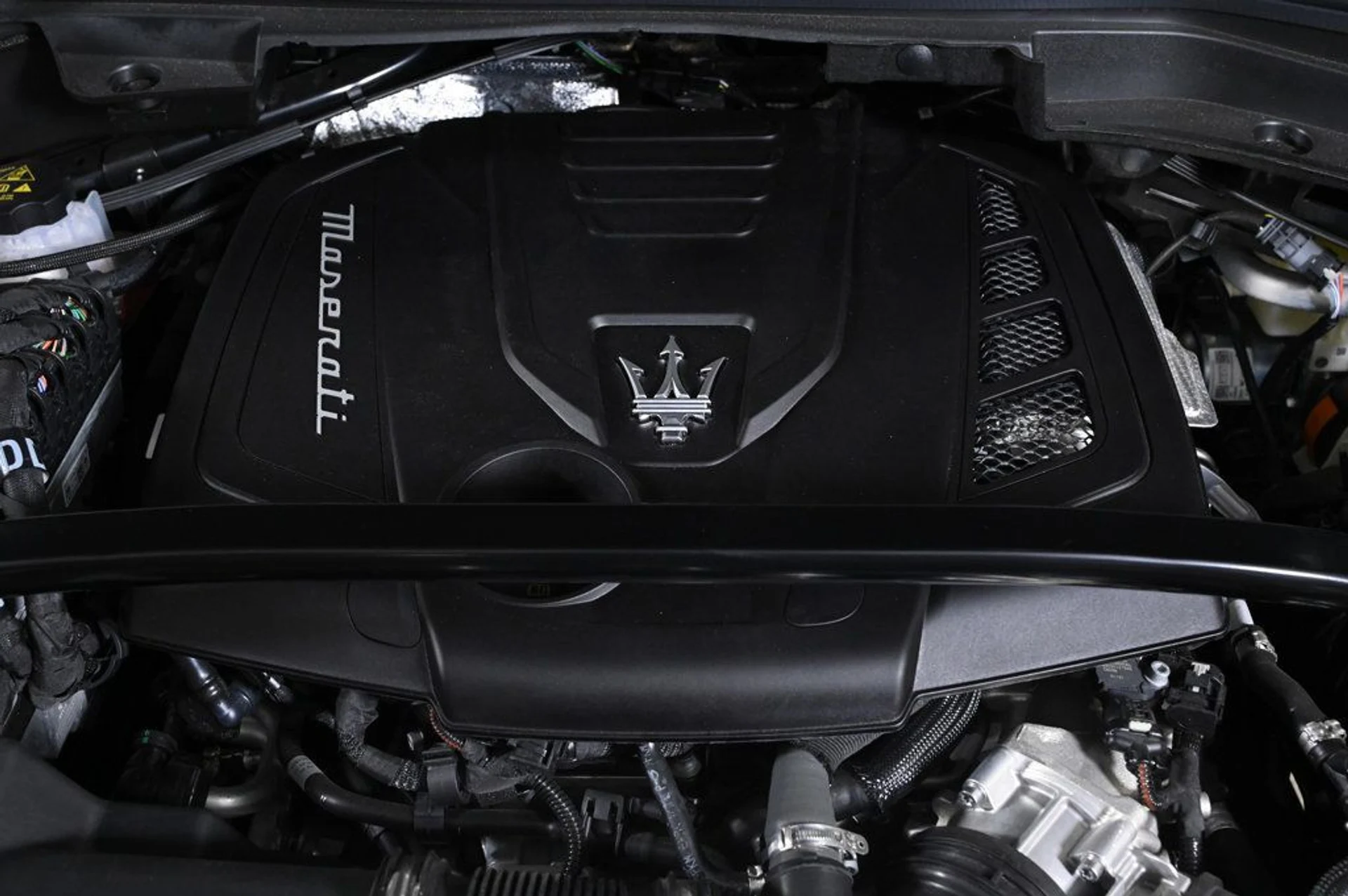 mph024_978789278_used_2025_maserati_grecale_modena_11350_22967716_24_1024_694d63a78a