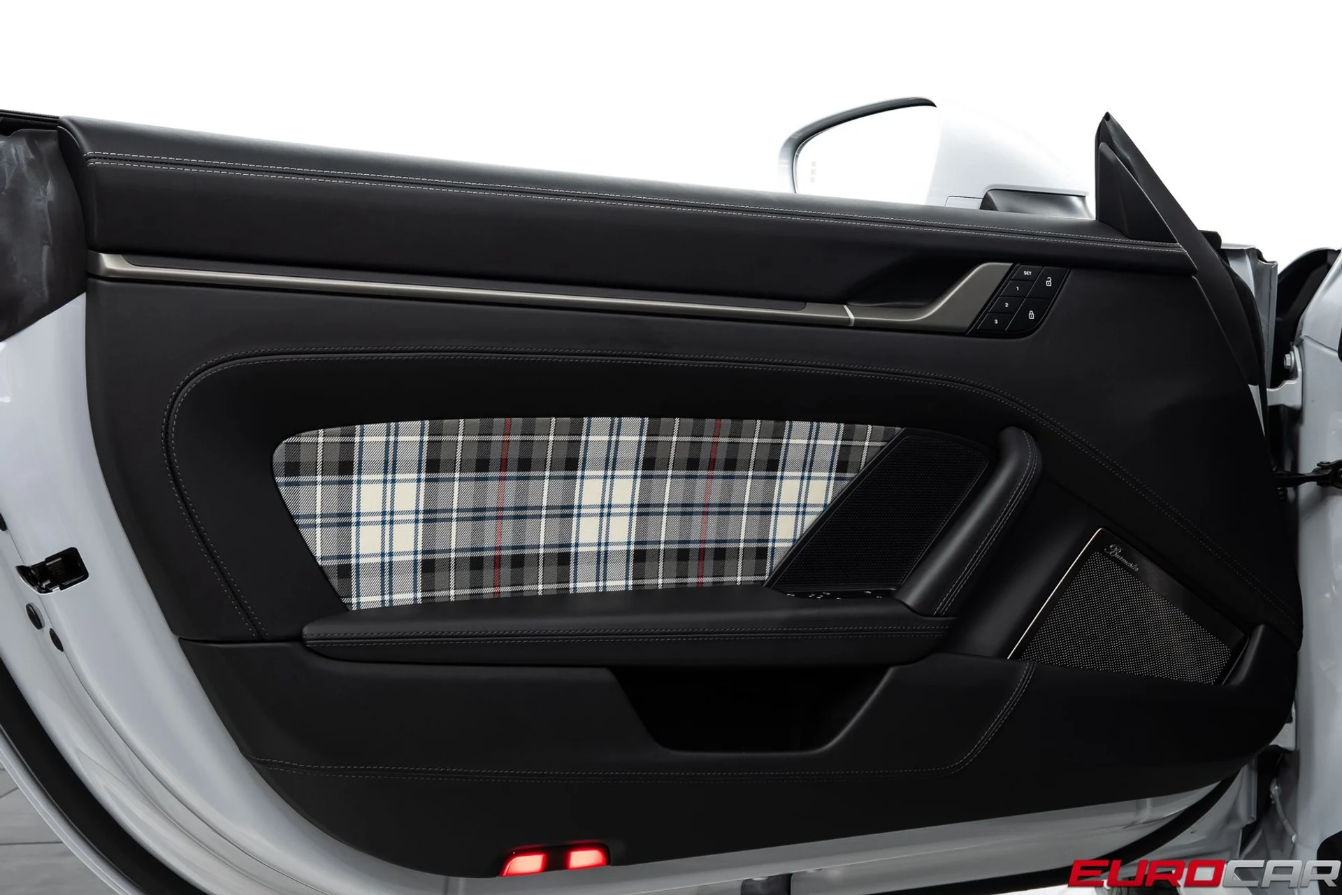 mph024_981835831_84fc8b43_6035_465d_9057_50ea62f578bf_a6751b03d4