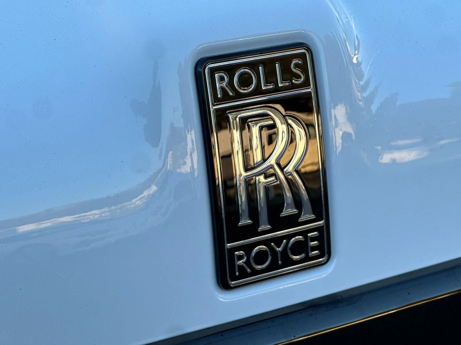 mph024_988009298_New_2026_Rolls_Royce_Black_Badge_Cullinan_1765013313_ff0fcdf857
