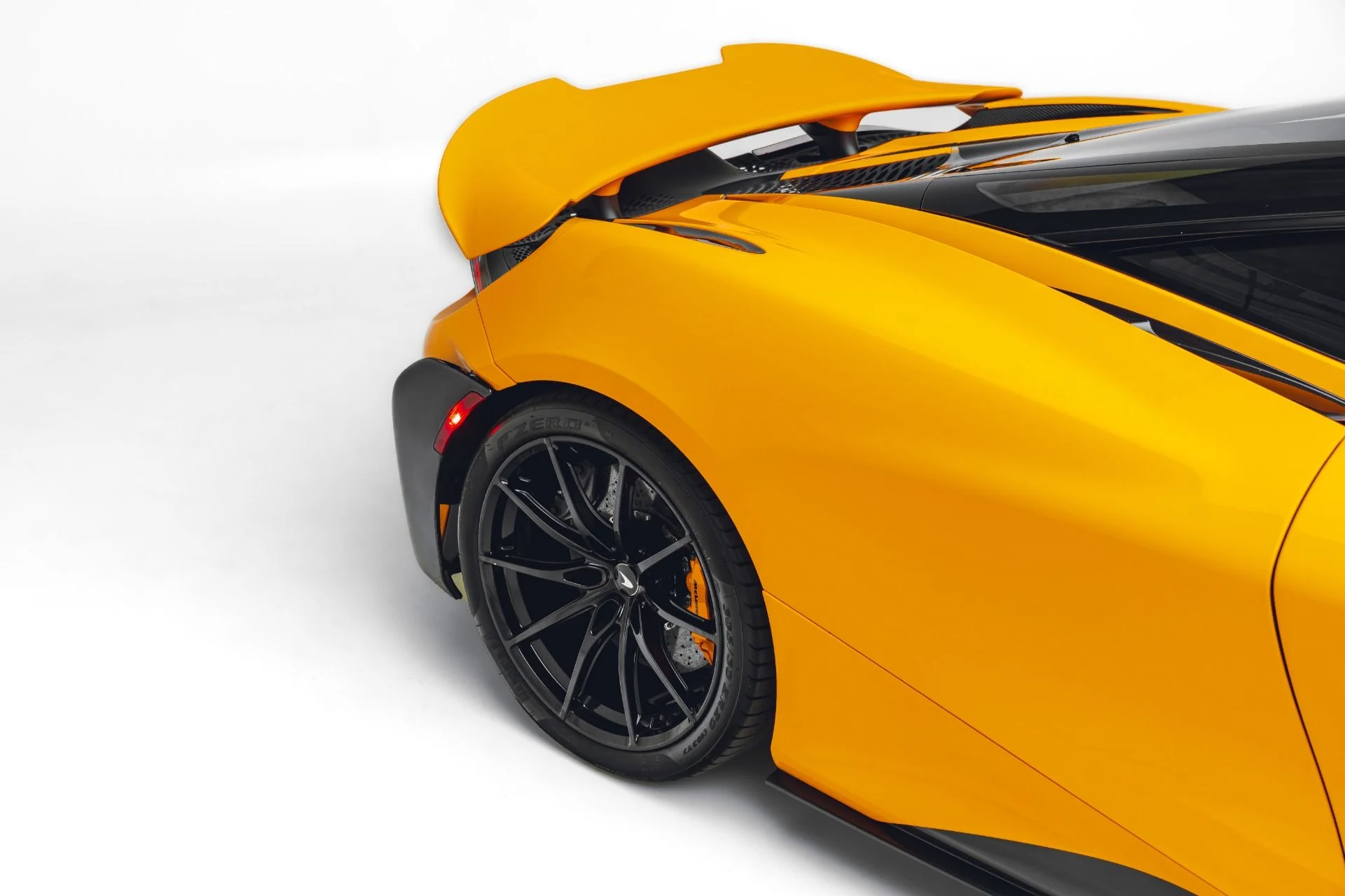 mph024_99082110_Used_2021_Mc_Laren_765_LT_1781207960_46a0e98b0a