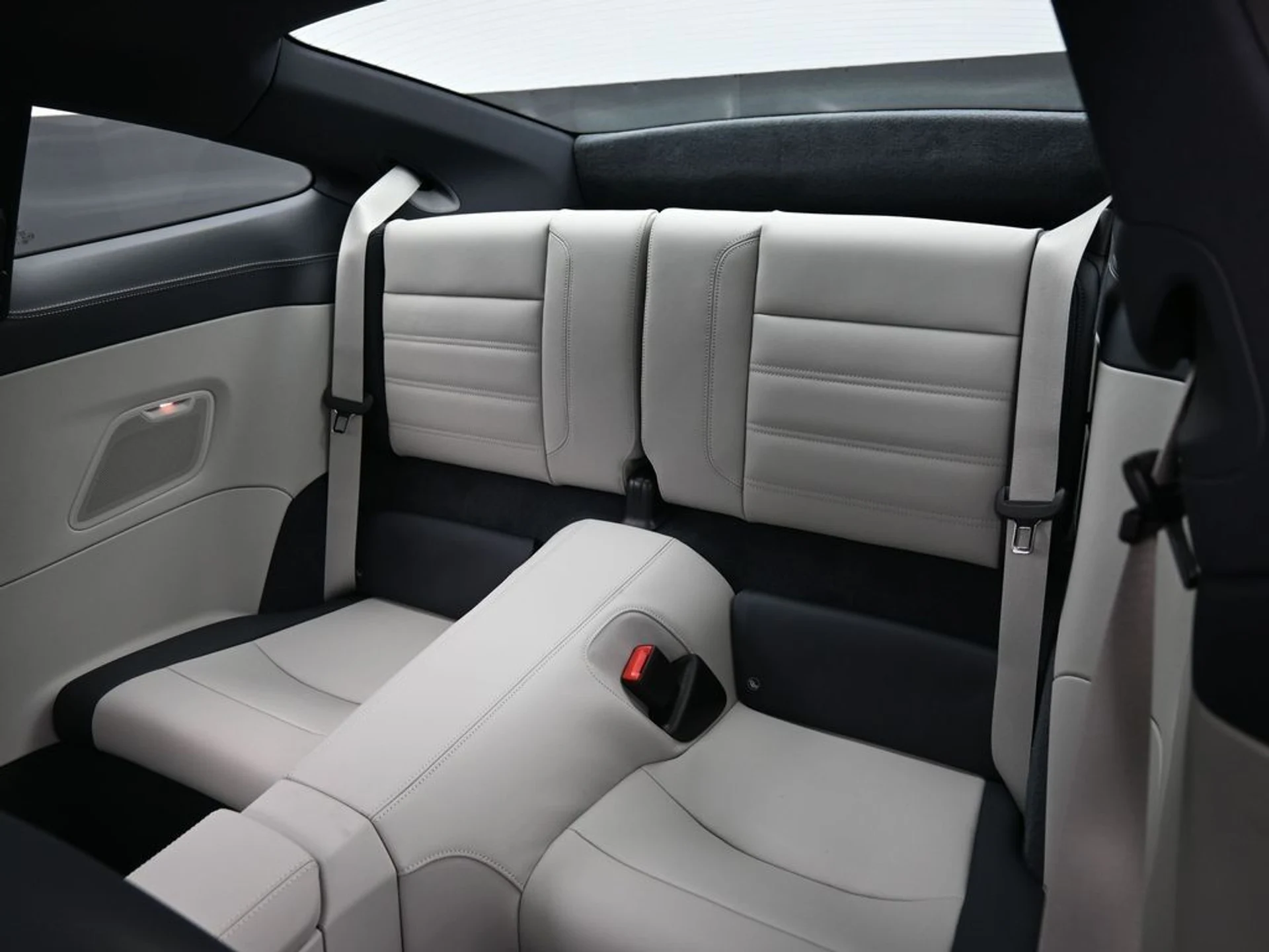 mph024_995941655_image_24_e58077dfa2