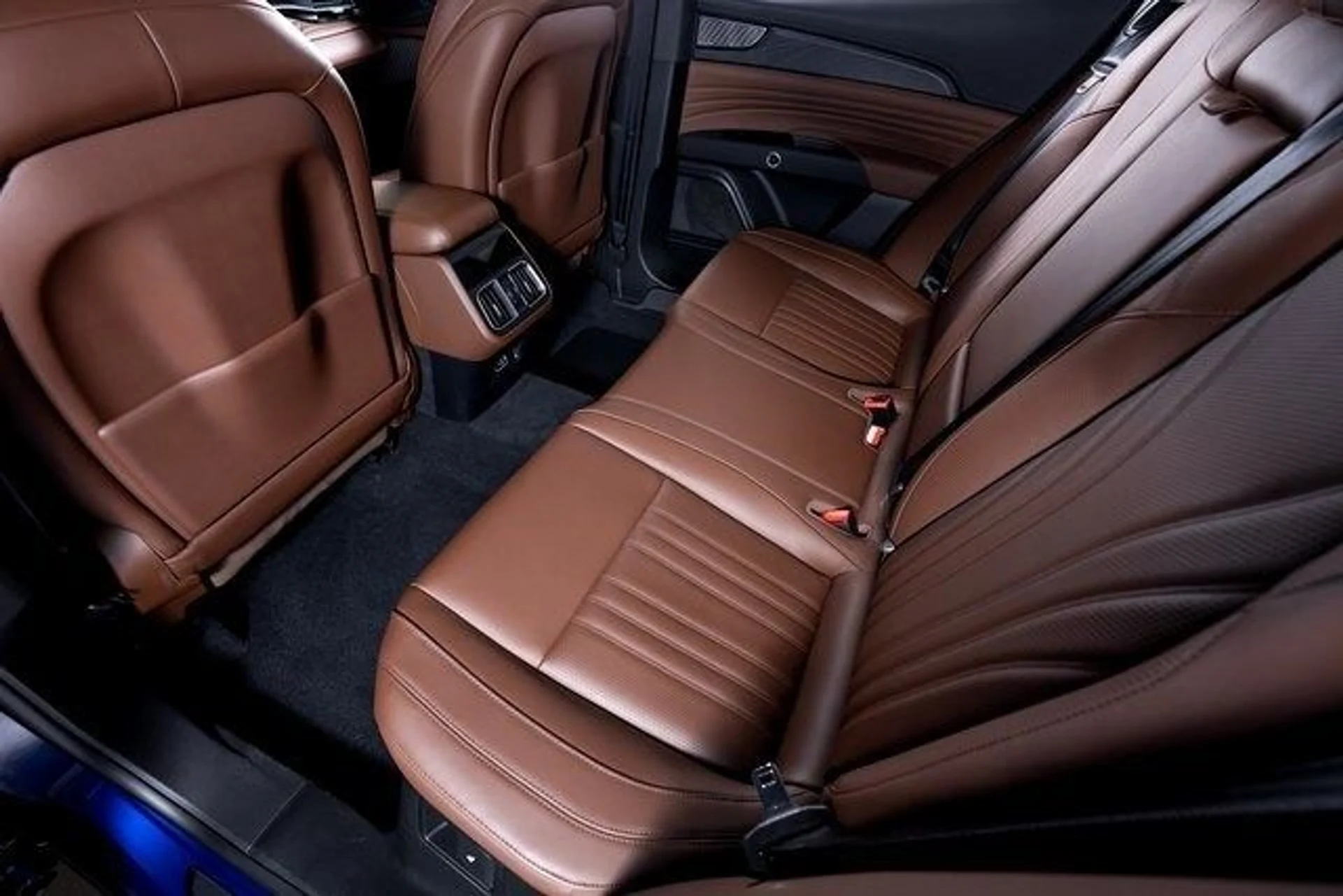 mph024_996539046_b73fee41b75e3cc2a259bf1b665fc47ax_b13667974e