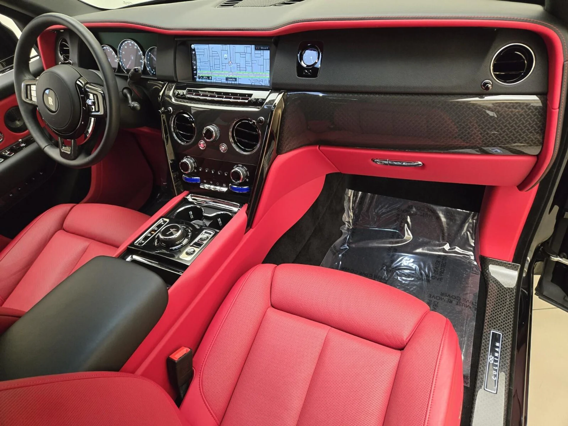 mph024_998060674_Used_2022_Rolls_Royce_Black_Badge_Cullinan_1773381771_0e9cedf8f0