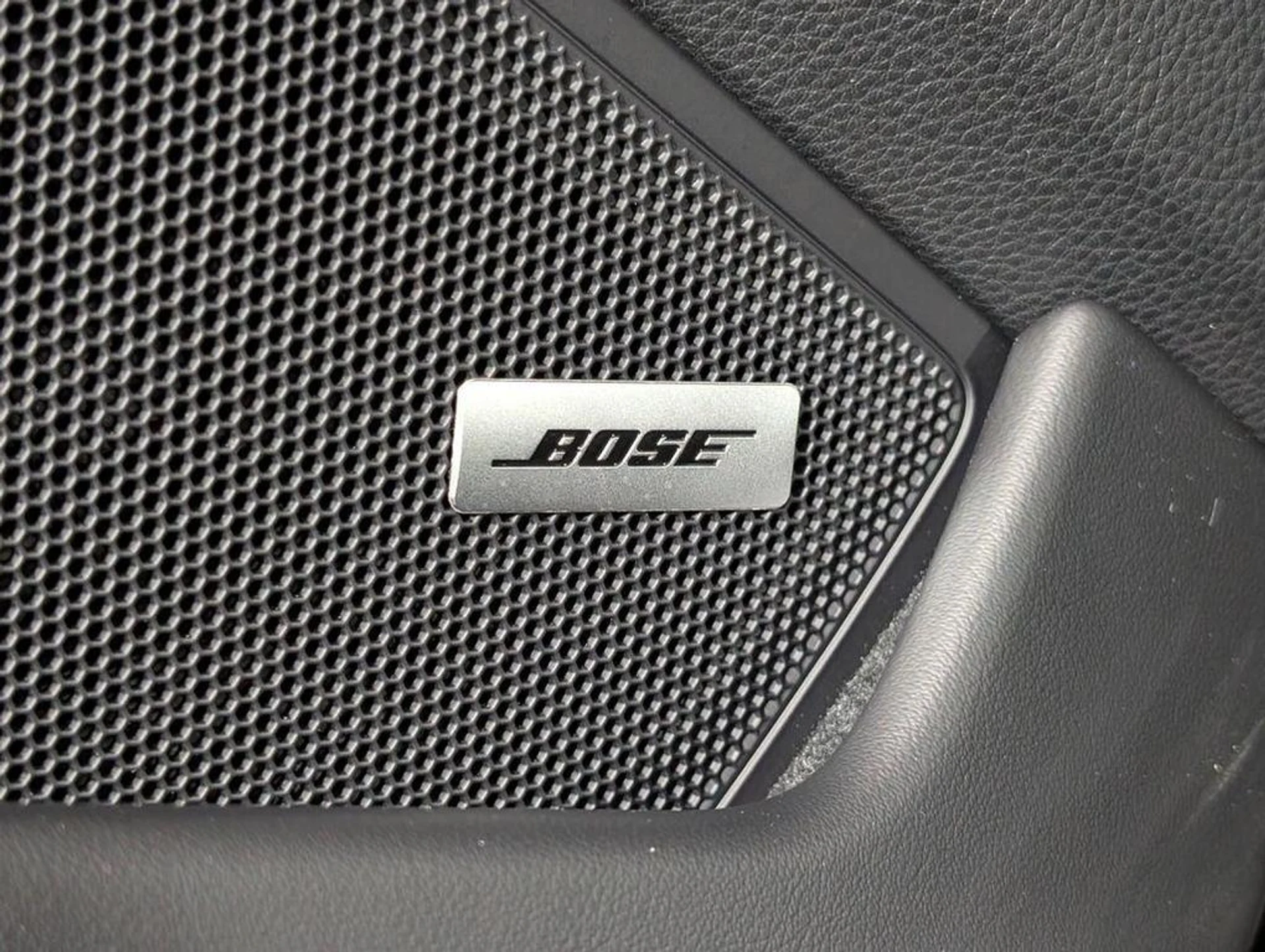 mph025_1002283625_oa_UG_9ne_J_Eu_NWGZ_Xmm_prtms_K_Gls_94e8fec83b