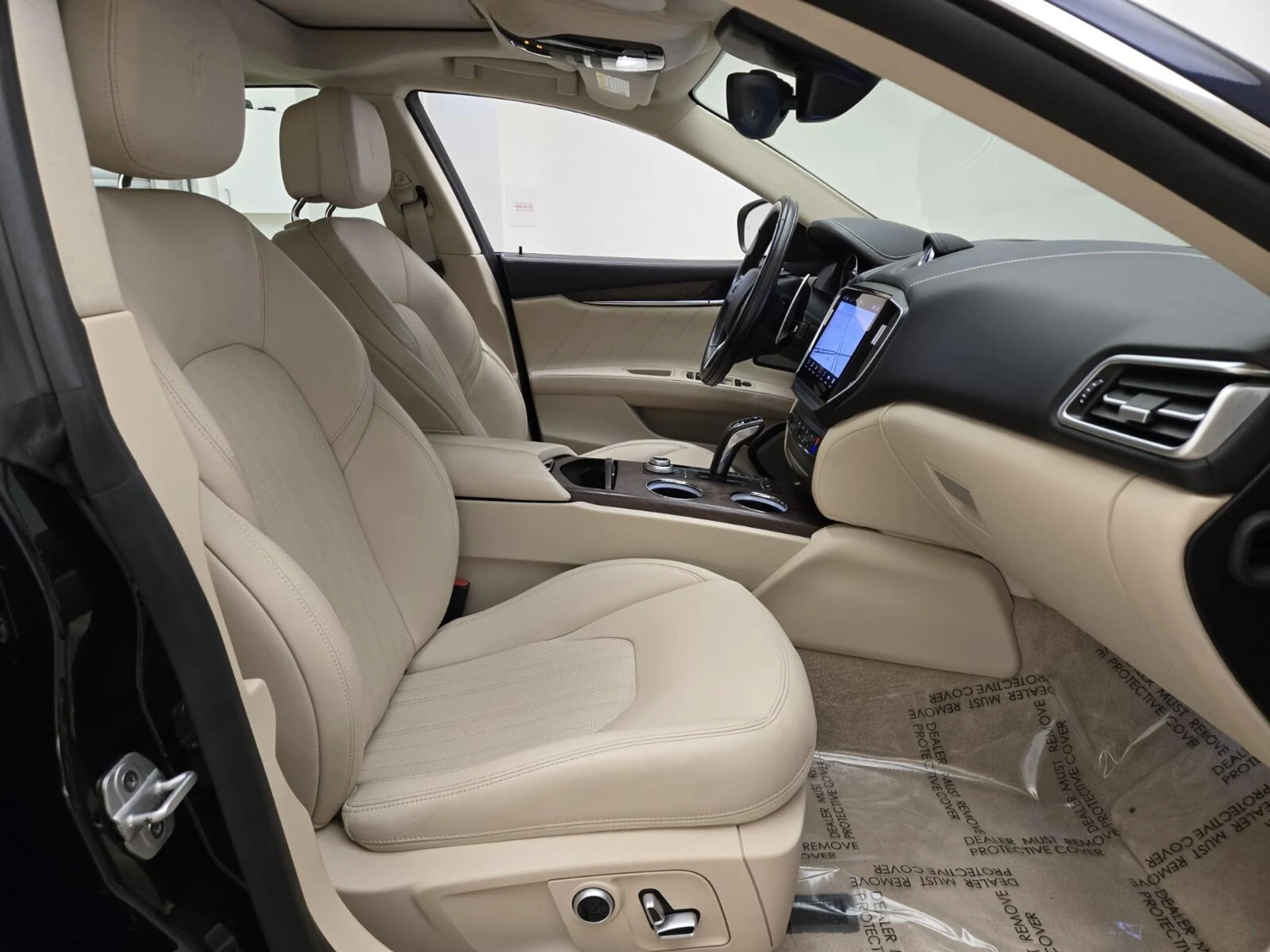 mph025_1003010936_Used_2022_Maserati_Ghibli_Modena_1770446748_8efac29a46