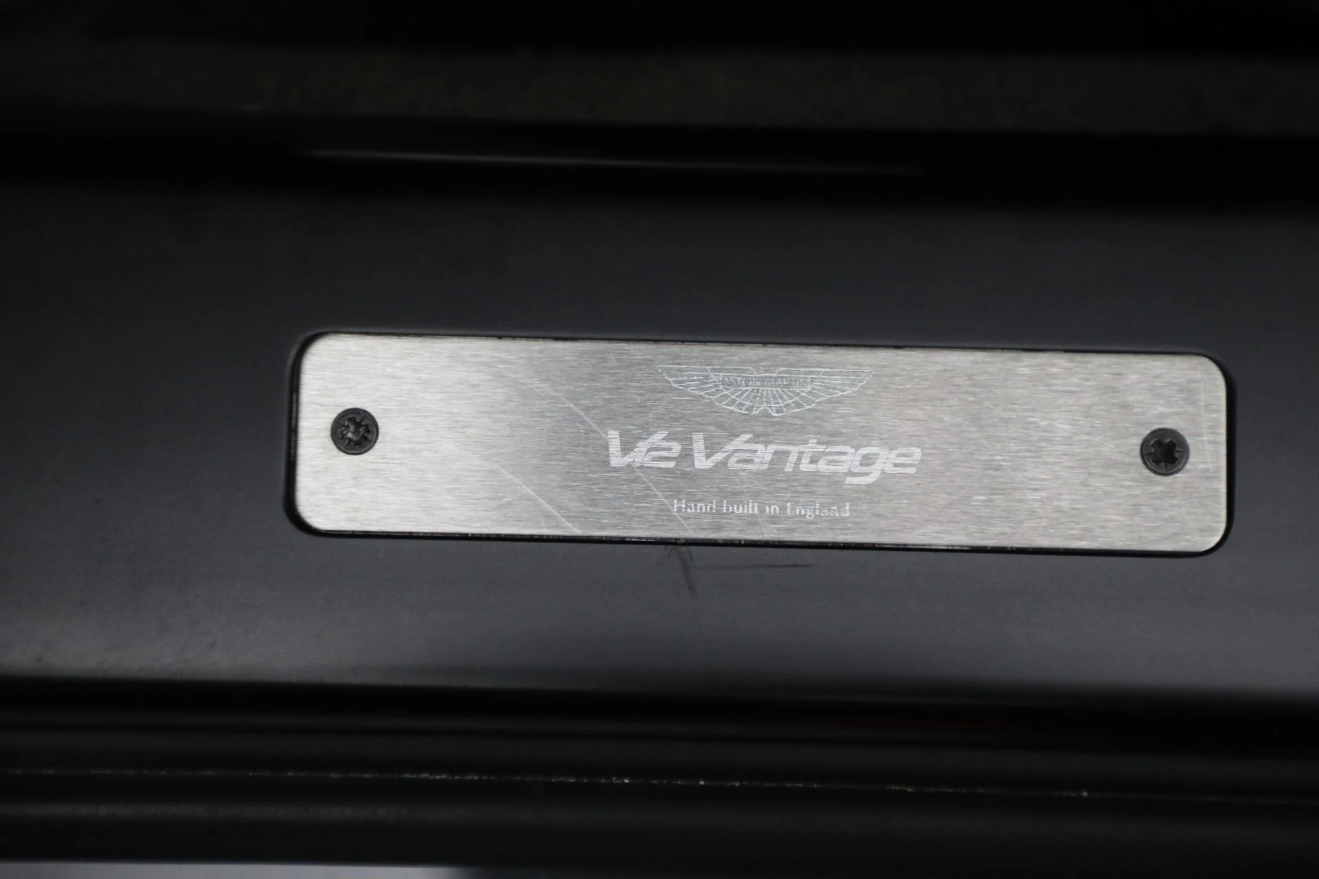 mph025_1006563633_Used_2011_Aston_Martin_V12_Vantage_d418ab379d
