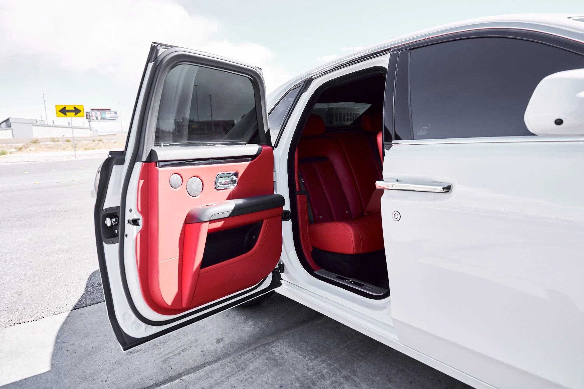 mph025_1008028923_Used_2022_Rolls_Royce_Ghost_Base_1772765985_b3677ffdba