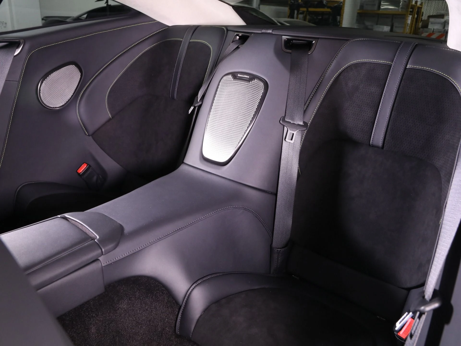 mph025_1008426589_New_2025_Aston_Martin_DB_12_1763585556_f8deb51adb