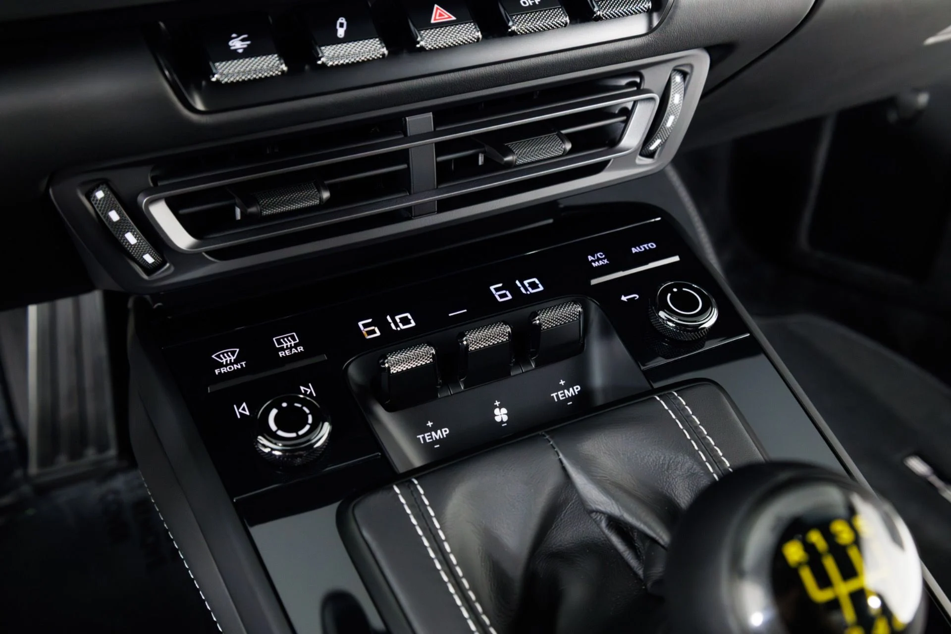 mph025_1020497997_Used_2022_Porsche_911_GT_3_Touring_1772748839_e41aea8b0c