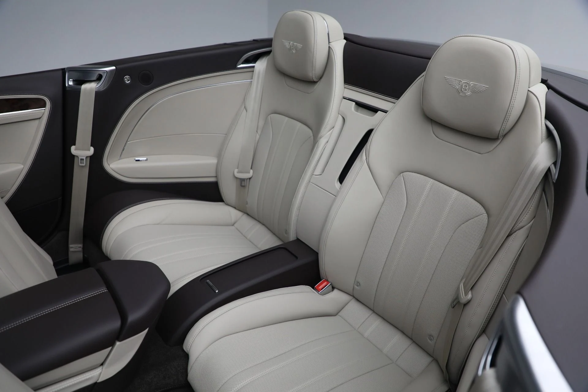 mph025_1021474860_New_2026_Bentley_Continental_GTC_2ccfa259fa