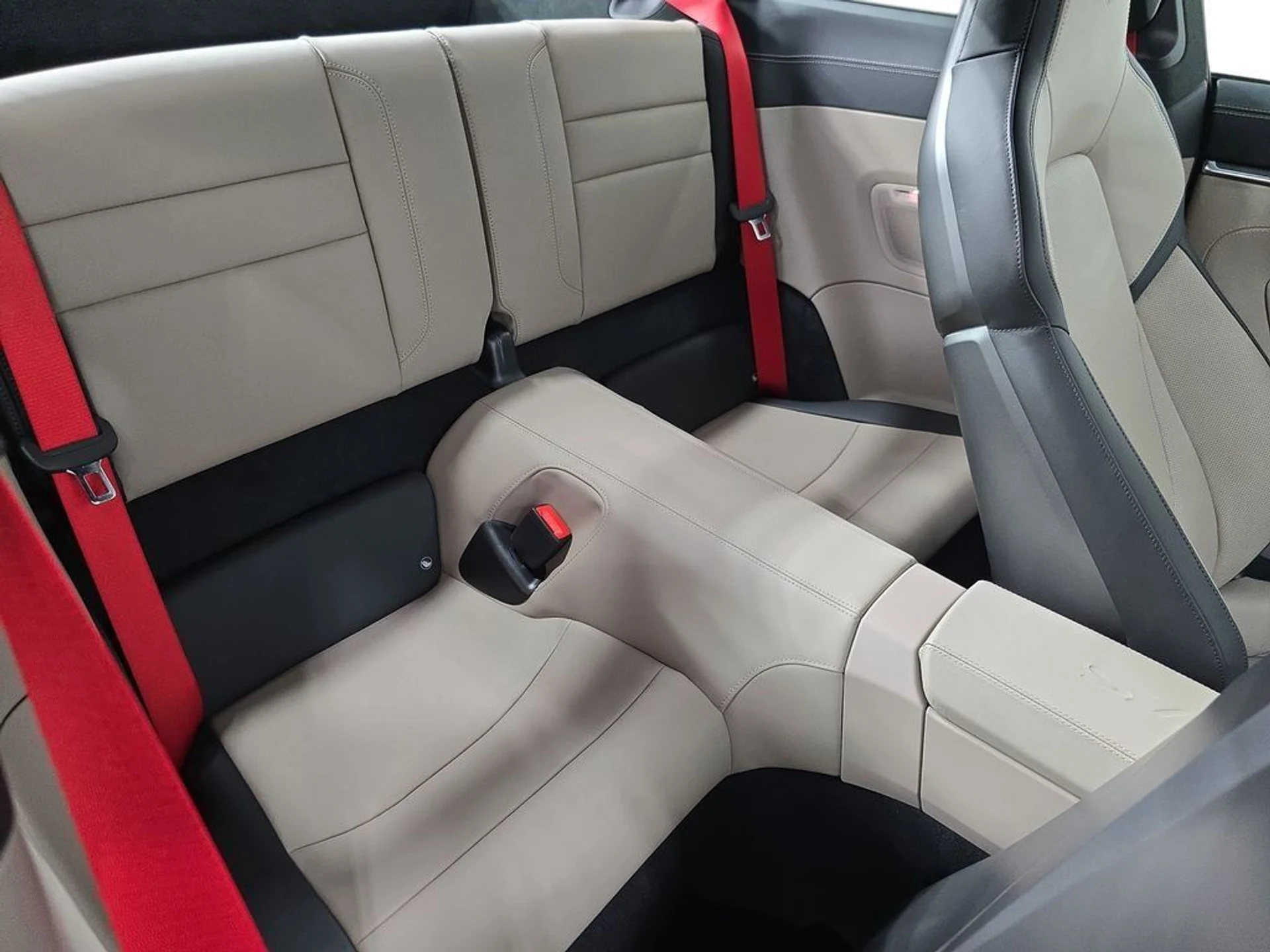 mph025_102297982_371617f6ca4031d5df3135bdc4dfd994_5691236bde