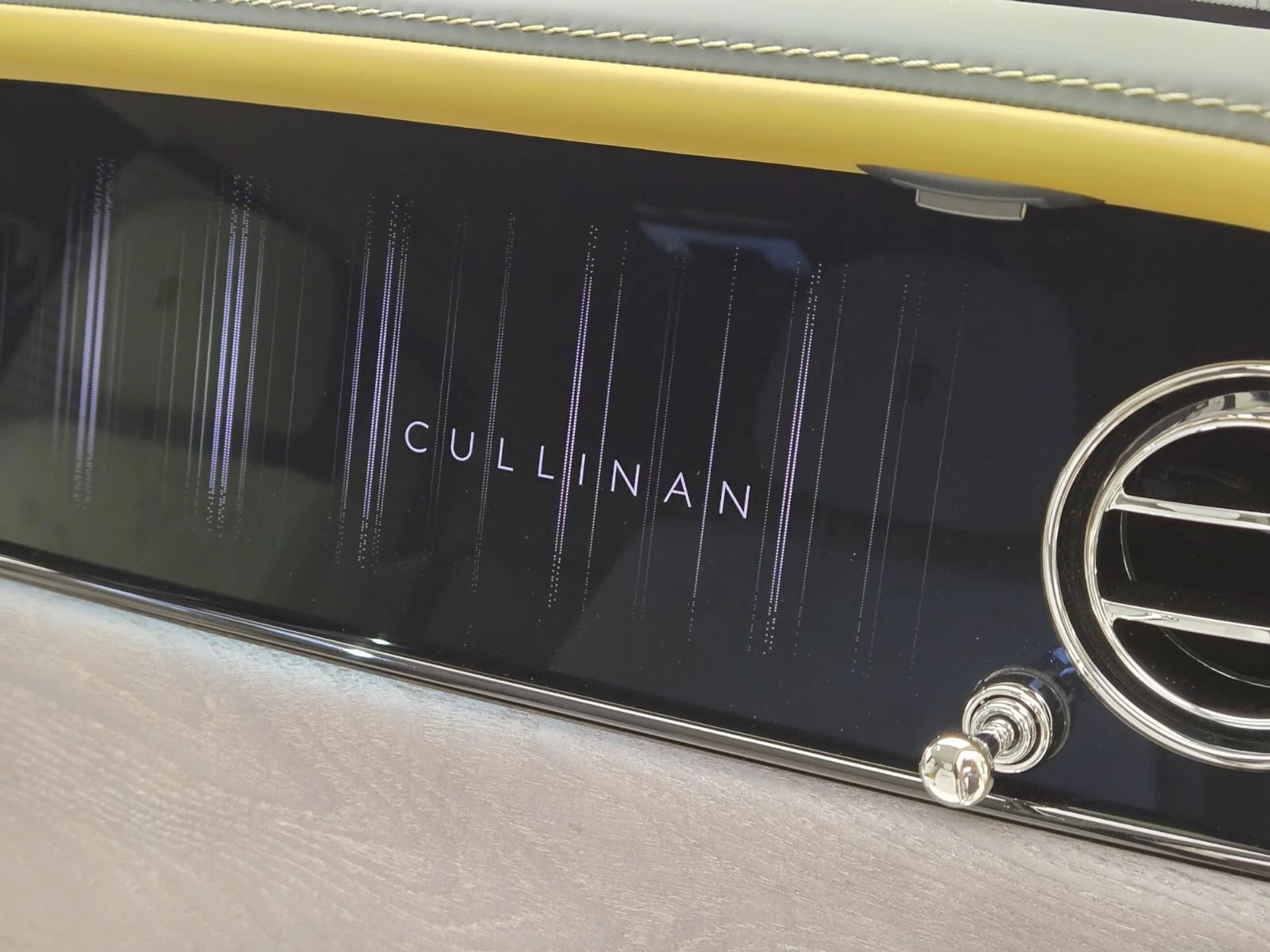 mph025_1025941584_New_2027_Rolls_Royce_Cullinan_1792818909_ab4ee66c90