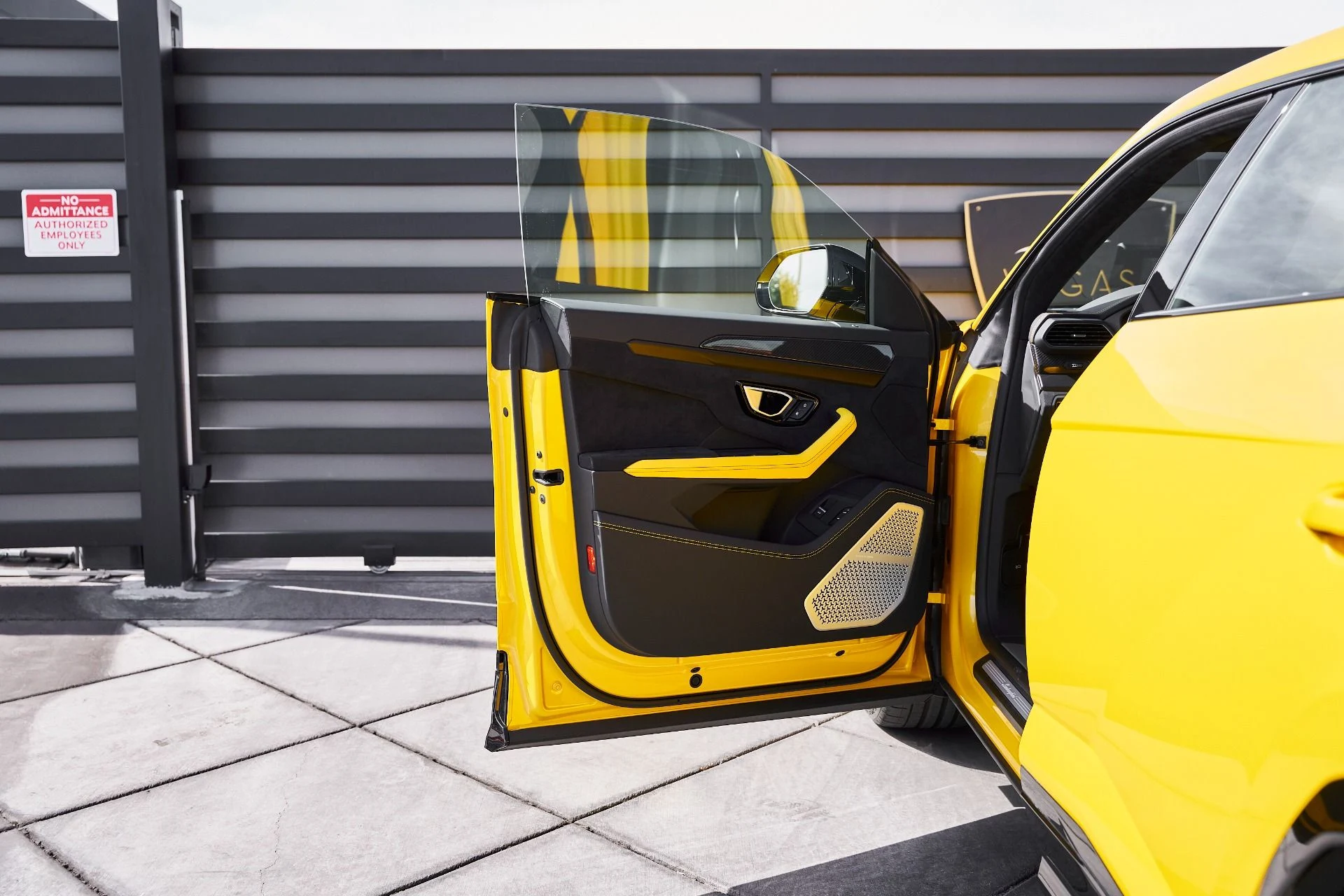 mph025_103011798_Used_2021_Lamborghini_Urus_Pearl_Capsule_1772843471_a1e1318cc5