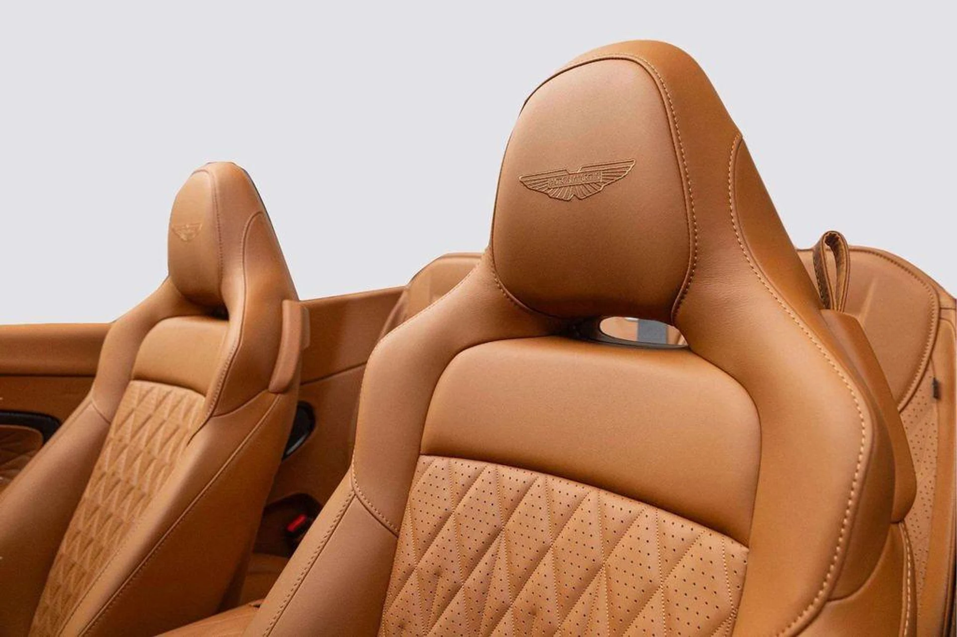 mph025_1037825008_Liw5f_I_Onump89_Kb_P24_OEKIQV_0_M_eaf337fab4