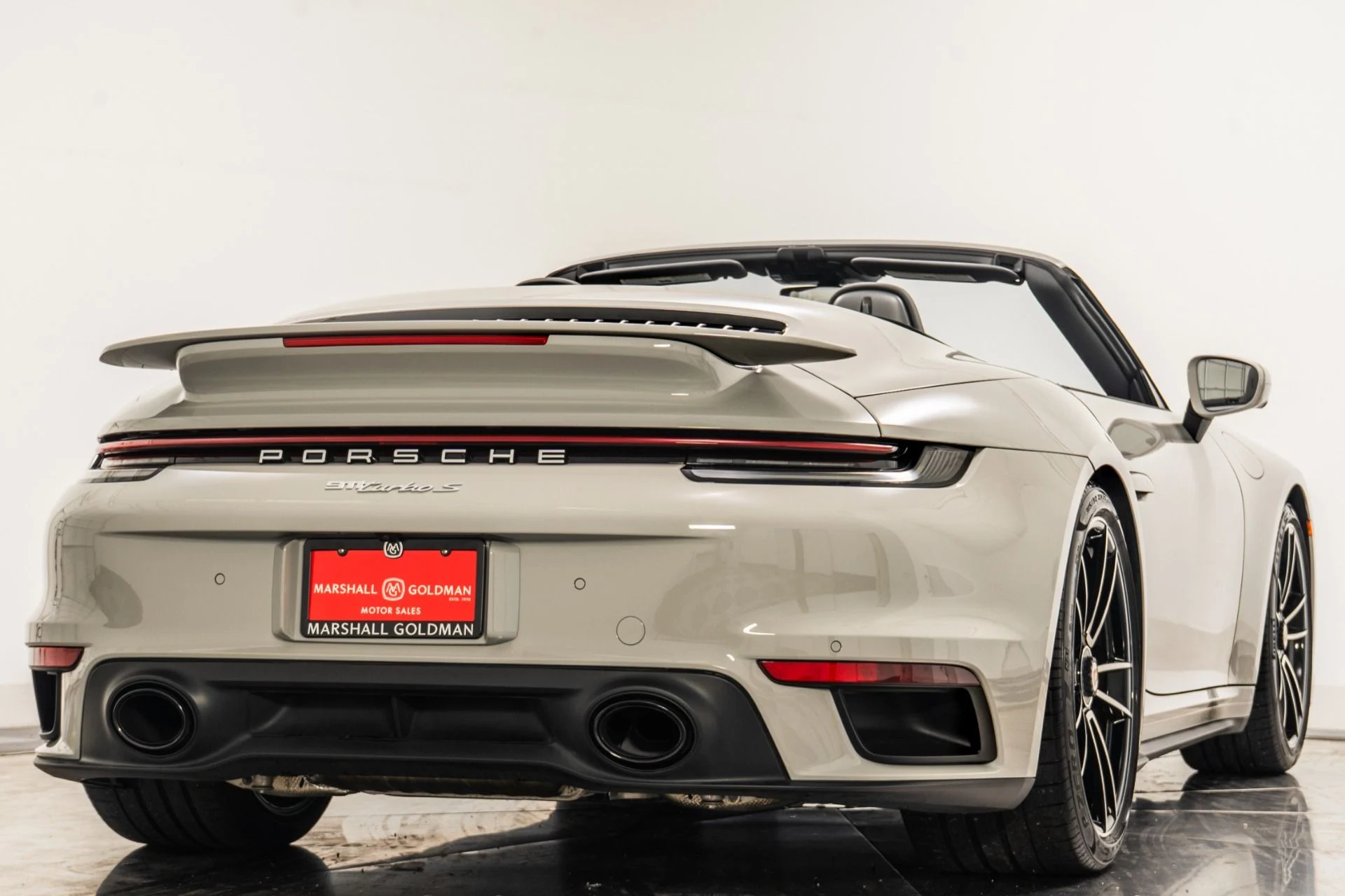 mph025_1039706849_Used_2023_Porsche_911_Turbo_S_Cabriolet_1759781880_b1b43cca08