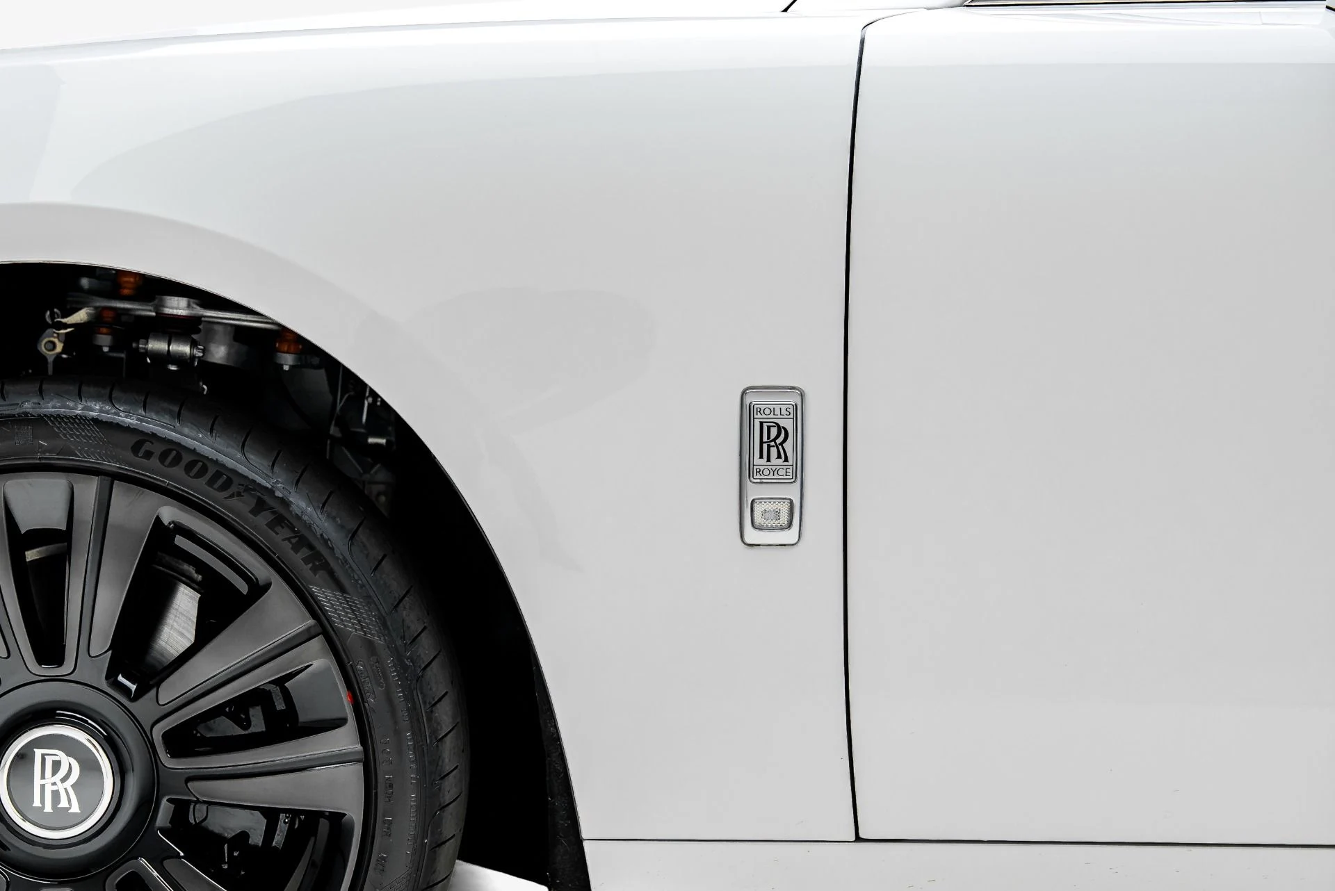 mph025_1041428020_Used_2022_Rolls_Royce_Ghost_1784162793_2143265f35
