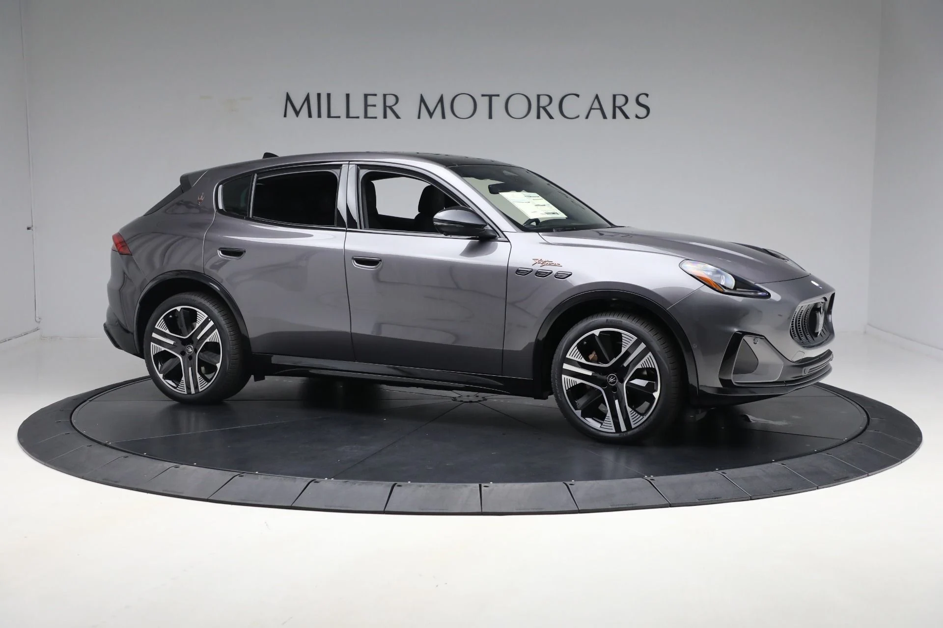mph025_1041802874_New_2025_Maserati_Grecale_Folgore_fa9bd67f58