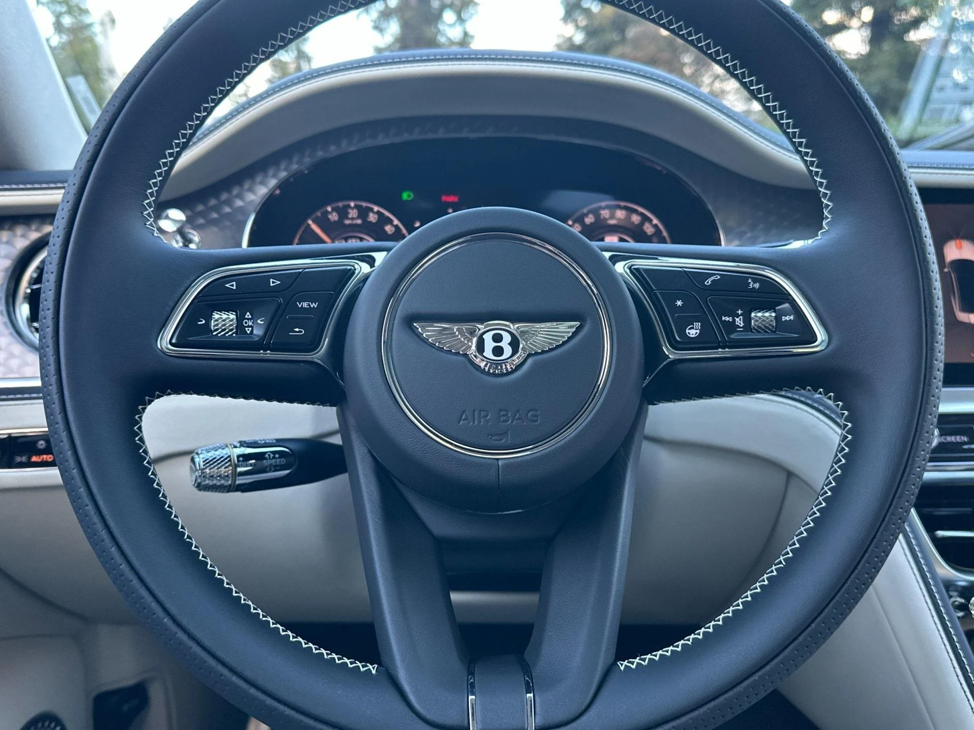 mph025_1043332852_New_2026_Bentley_Flying_Spur_1763565062_8e0bedba76