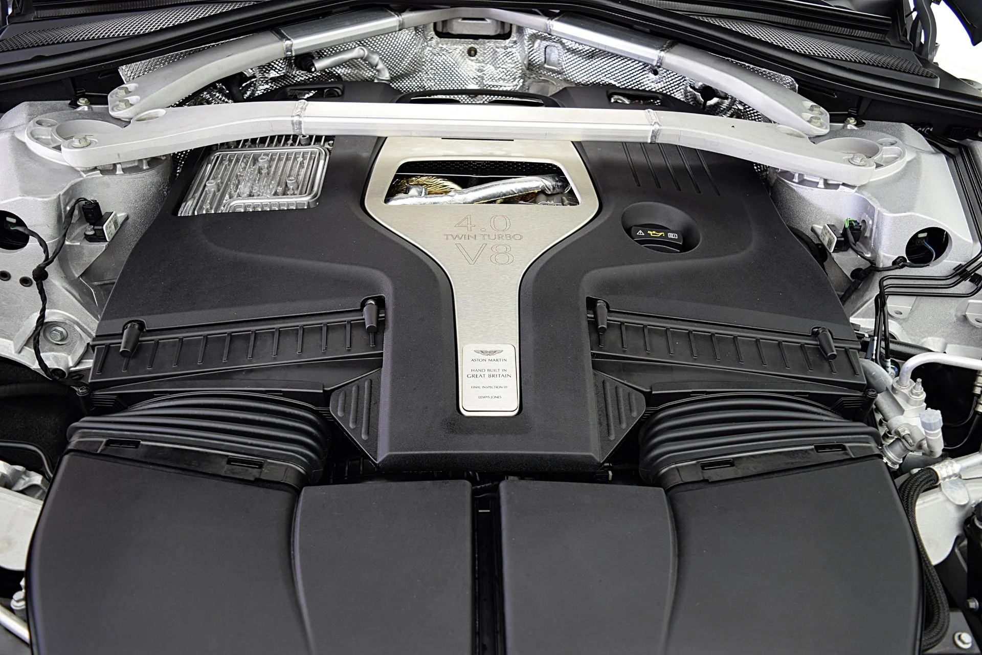 mph025_1045086886_Used_2022_Aston_Martin_DBX_57f1aef83e