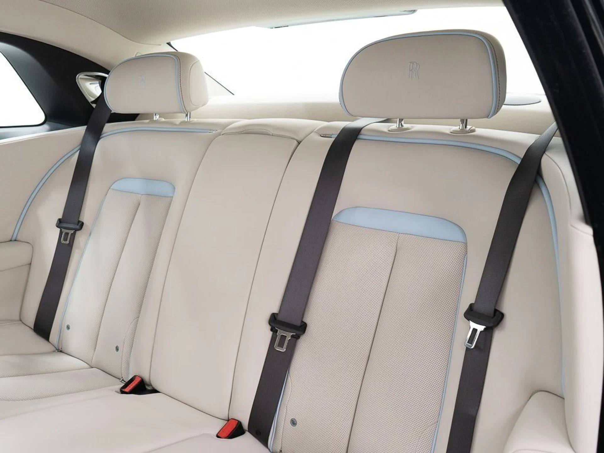 mph025_1046848387_edf364ae495157229f395bb1b4e76535_30ac8de086