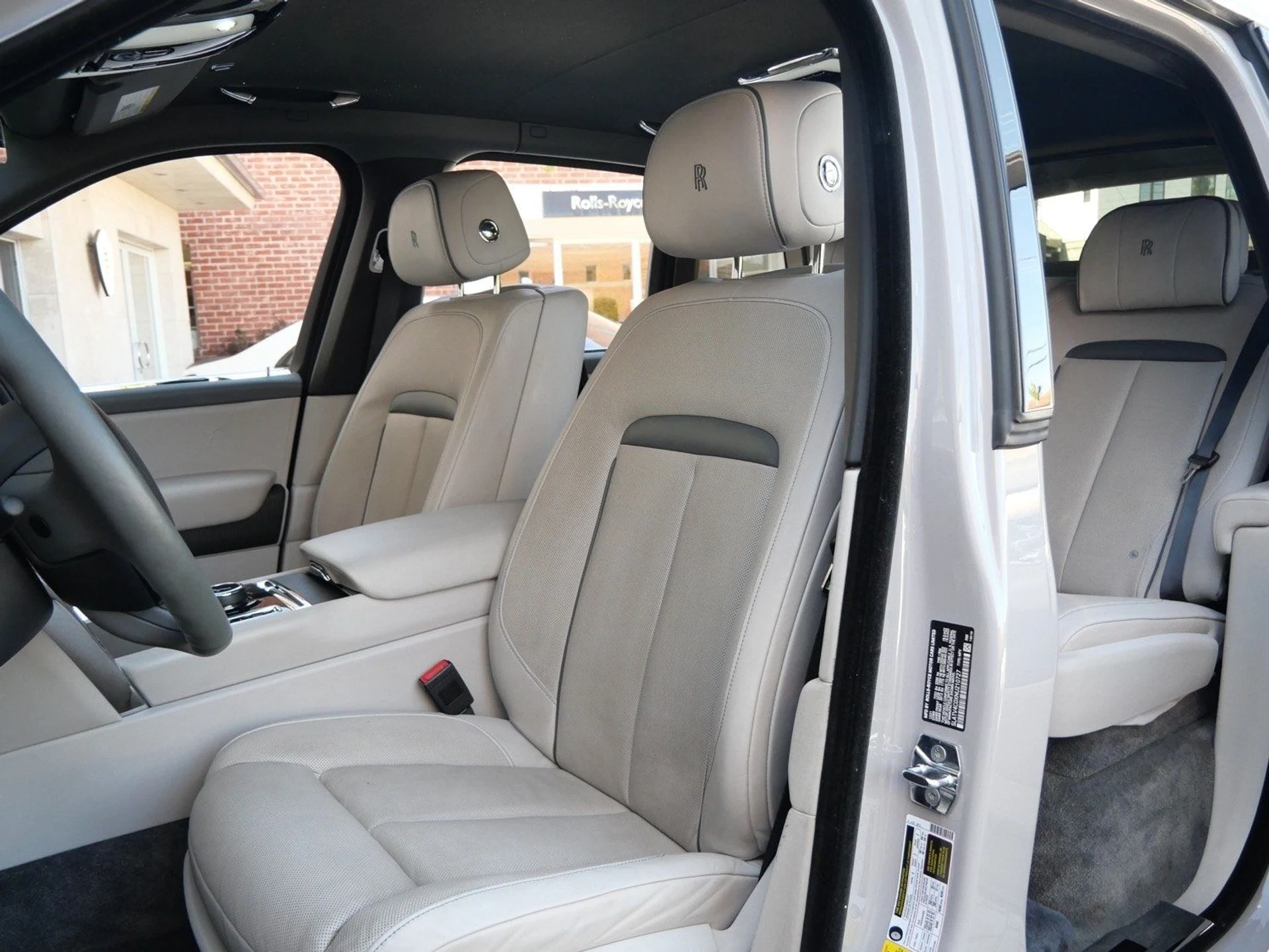 mph025_104816471_734dd9d5e9622061e4b9bd0723014ebax_c980895d50