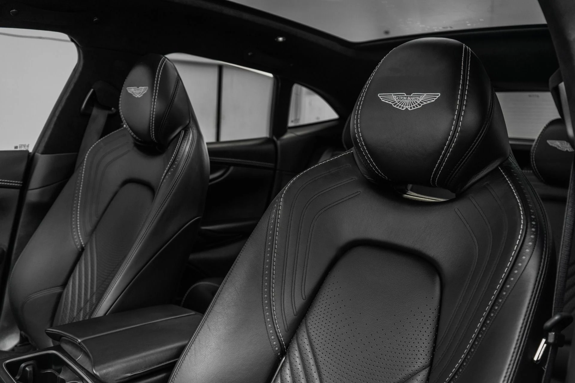 mph025_105024860_Used_2021_Aston_Martin_DBX_Indulgence_Pack_Panoramic_Roof_1779371963_317453fa70