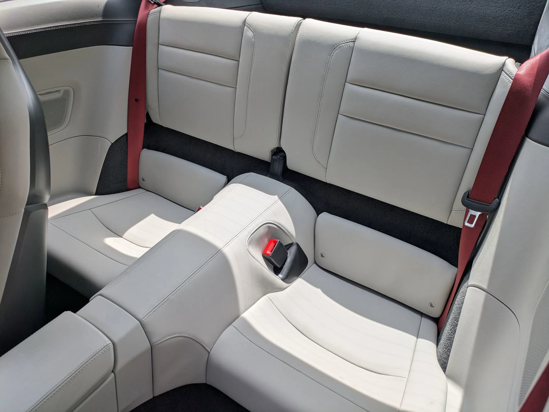 mph025_1052814737_99f8c2e7276a25f04a920768149ba36fx_0547a93c75