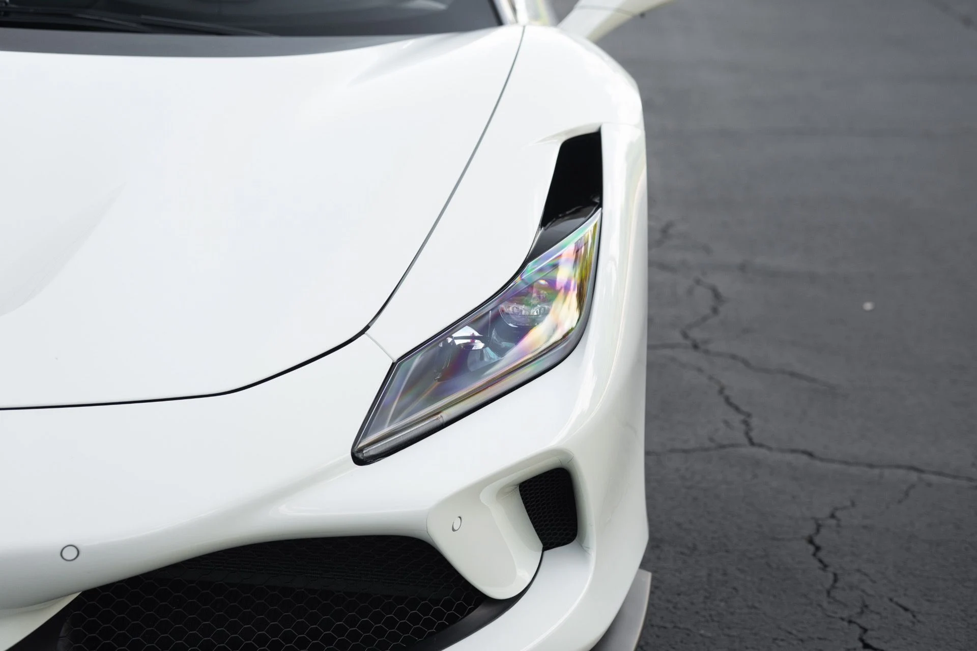 mph025_1056763358_Used_2021_Ferrari_F8_Tributo_1763762778_49e4355389