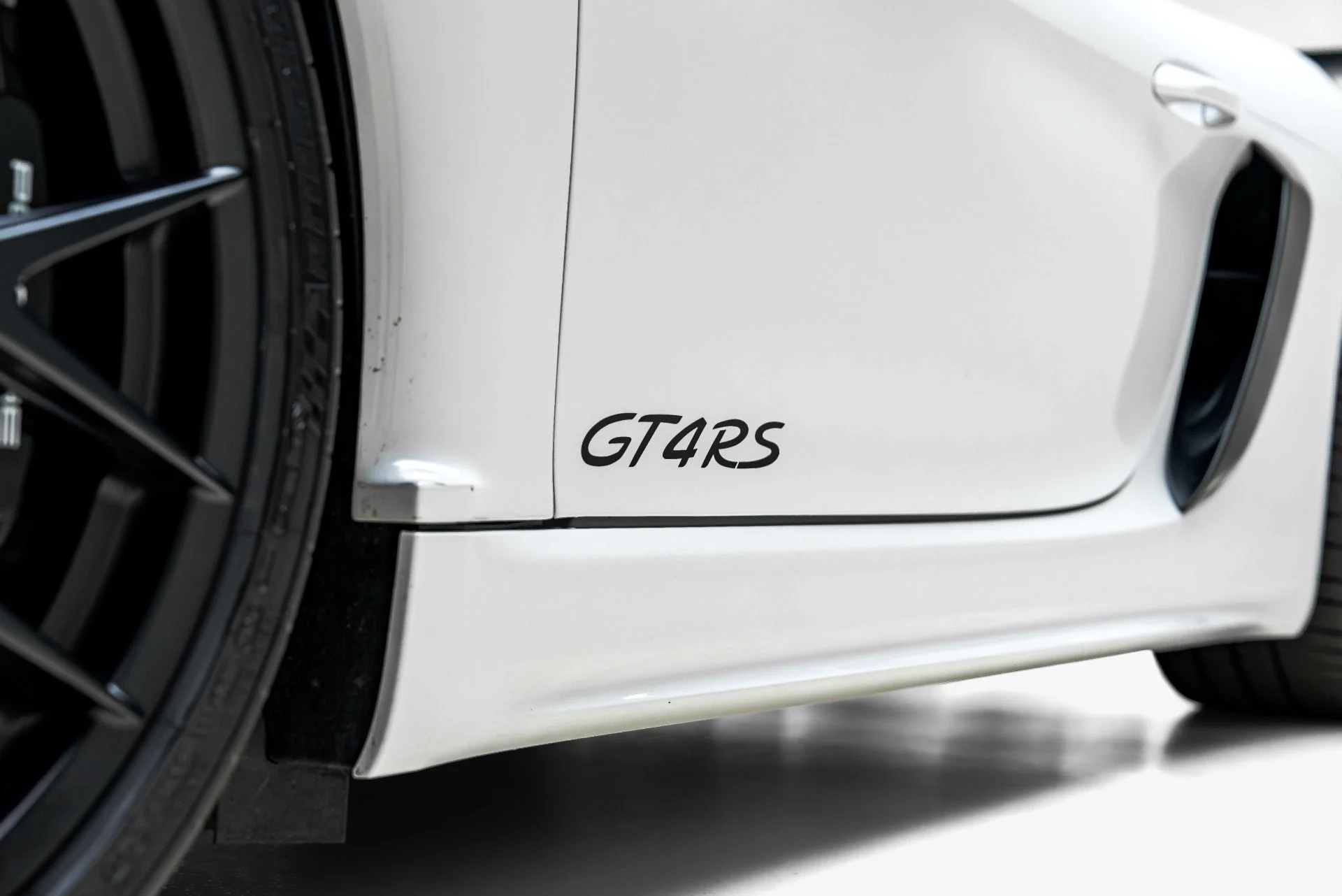 mph025_1058282230_Used_2023_Porsche_718_Cayman_GT_4_RS_1785250162_615b1c6ef7