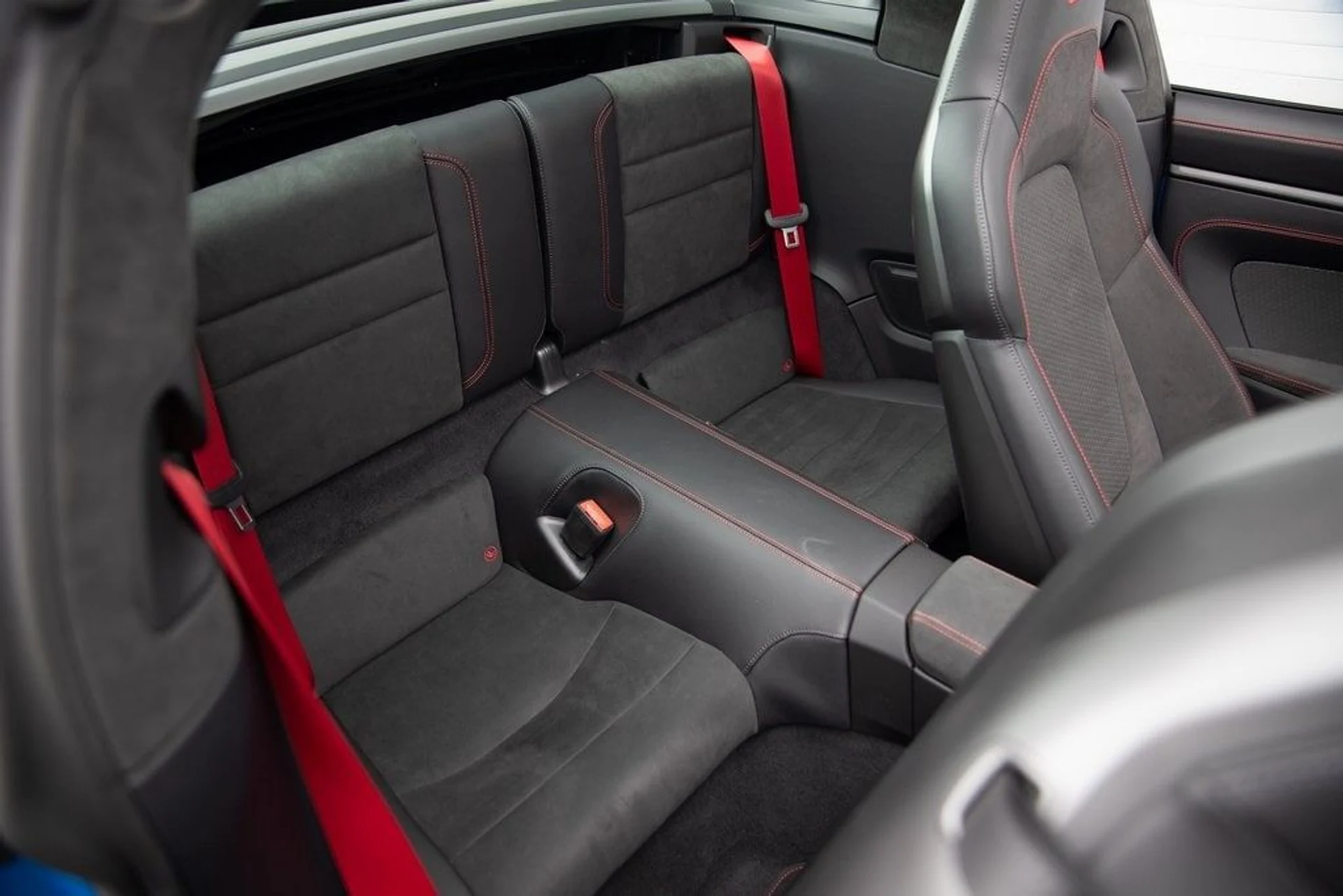 mph025_1064723492_1ccc8a587fb05a1f426d1f8f36afe22fx_d4de3d1873