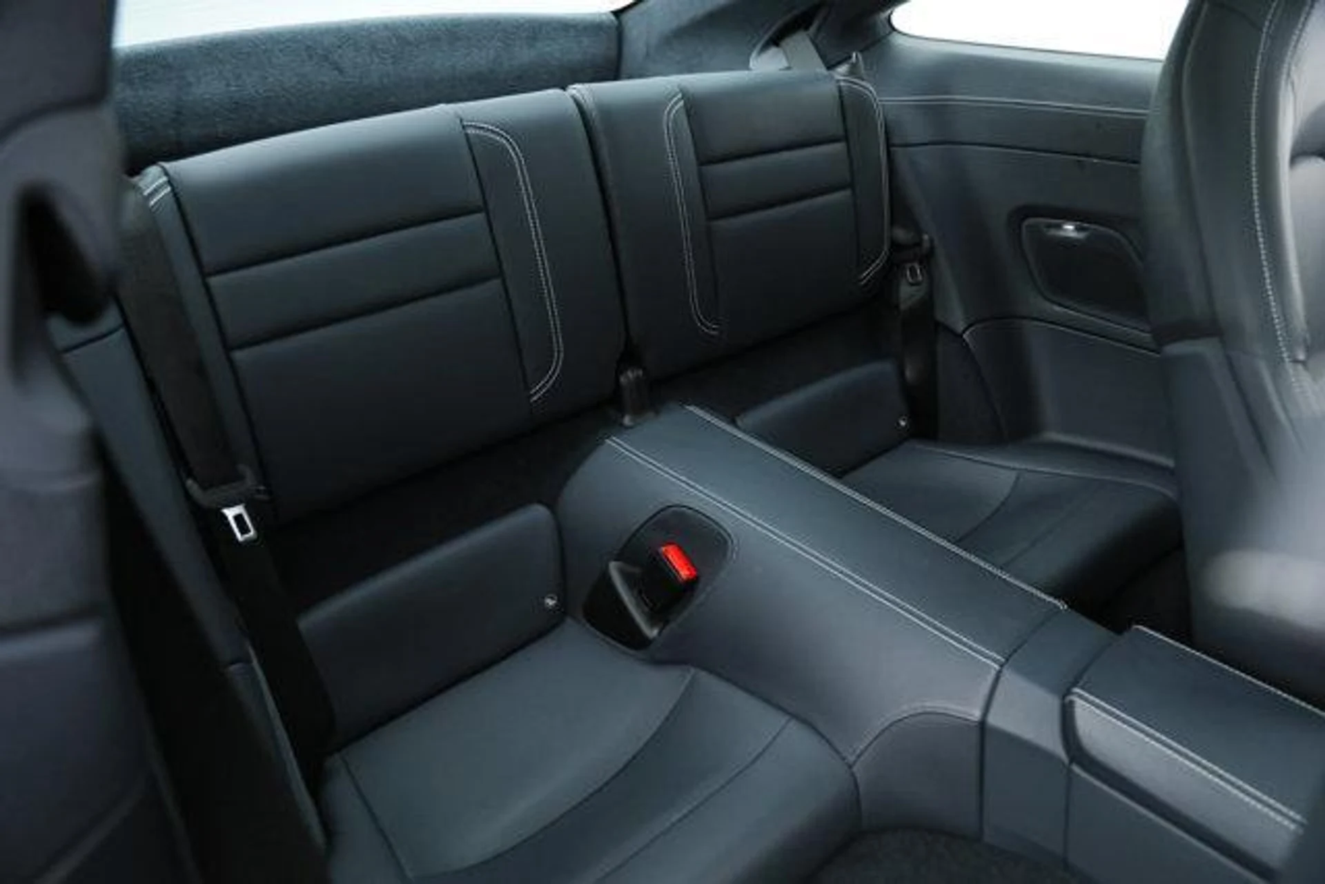 mph025_1065522354_n6a_NS_Ewk_Vw_Hy_Bu96_G8sy_Vqc_Zn_UM_1ba6c3c420