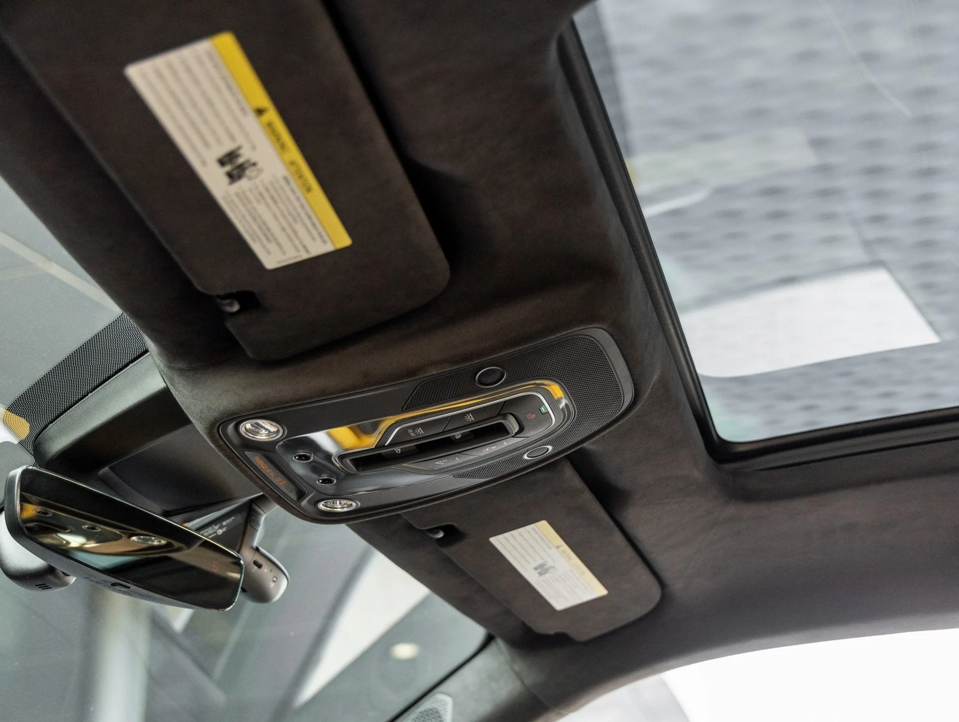 mph025_1067140503_26_e27b995829