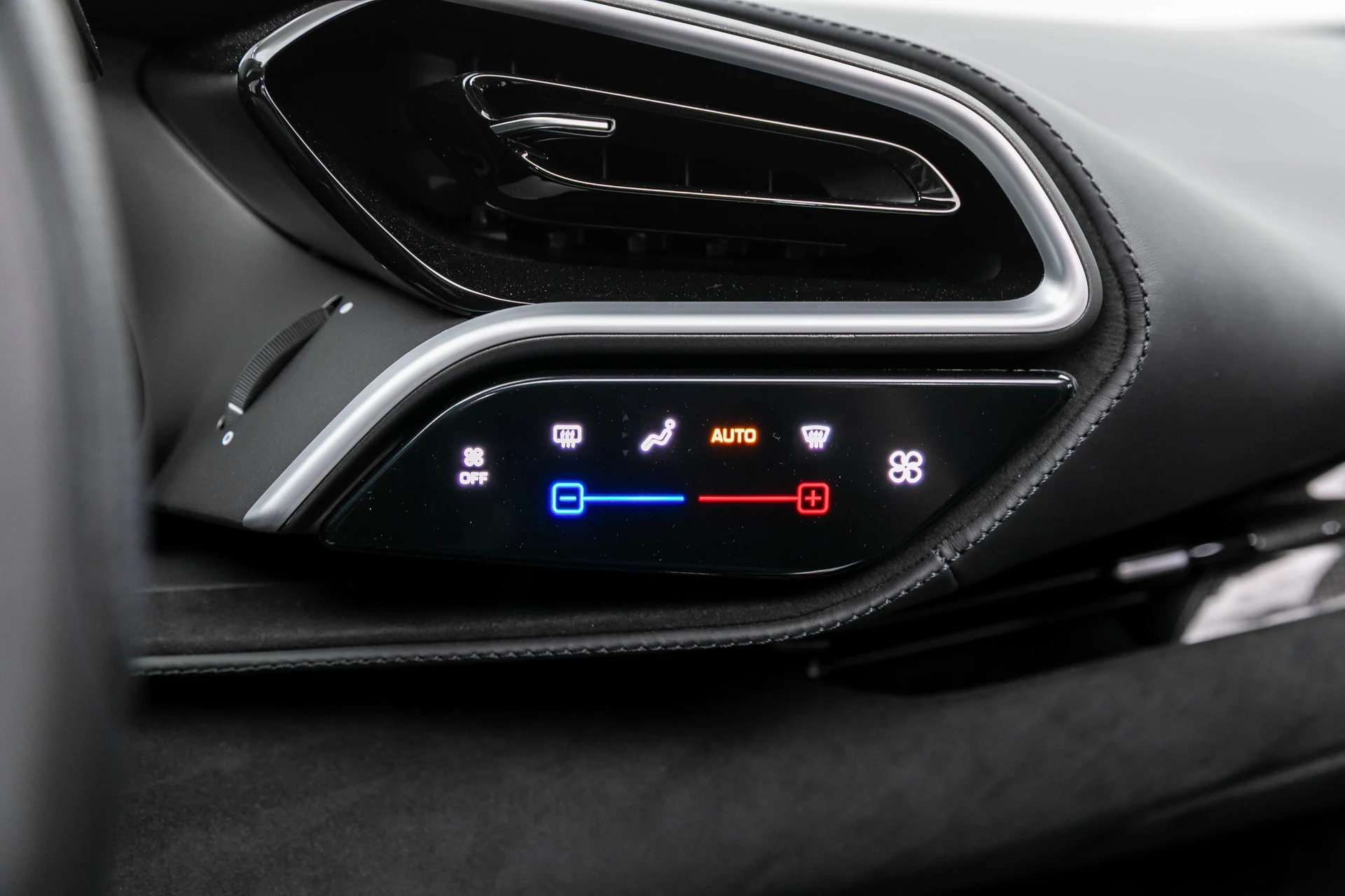 mph025_1072224014_ca90401205bb44ff97e3ab060e902cf7_b79c585149