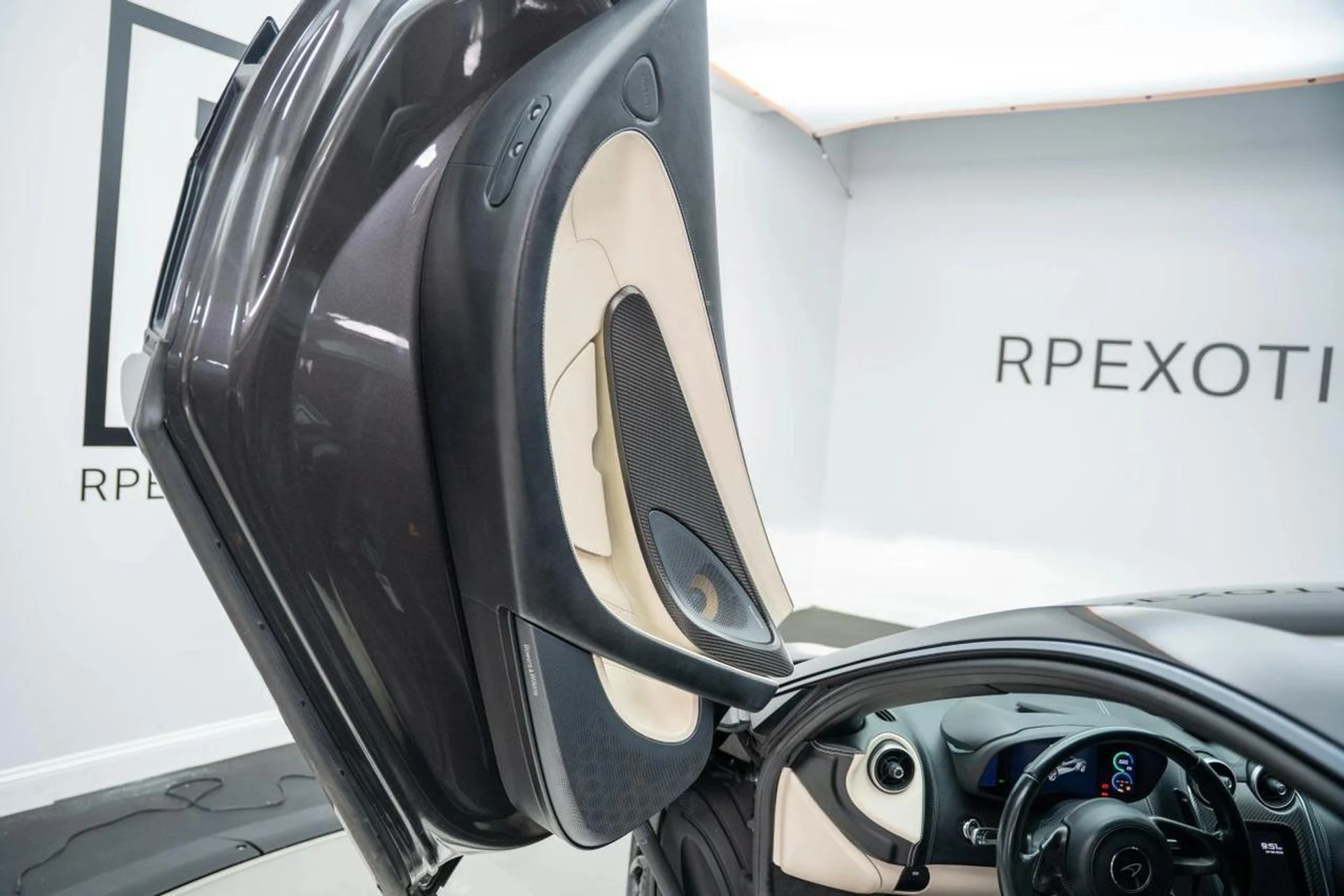 mph025_1074269959_8830179590a76e228eafa351426df713_73aca7a897