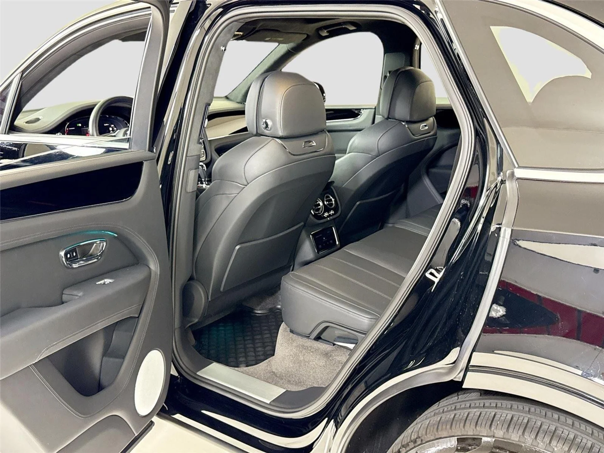 mph025_1075520816_1487e3210e47a43ad326421774ee266e_8668a30496