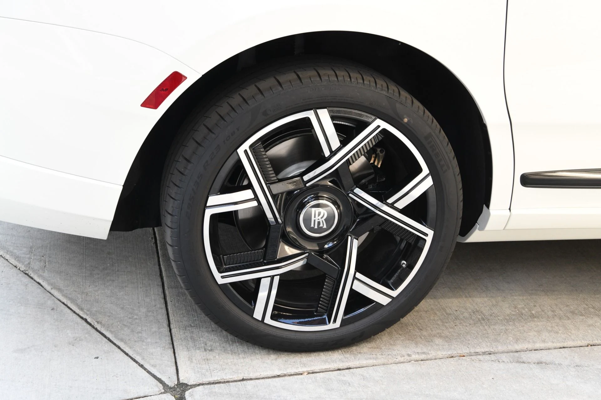 mph025_1078642885_11925_p27_l_46b893d695