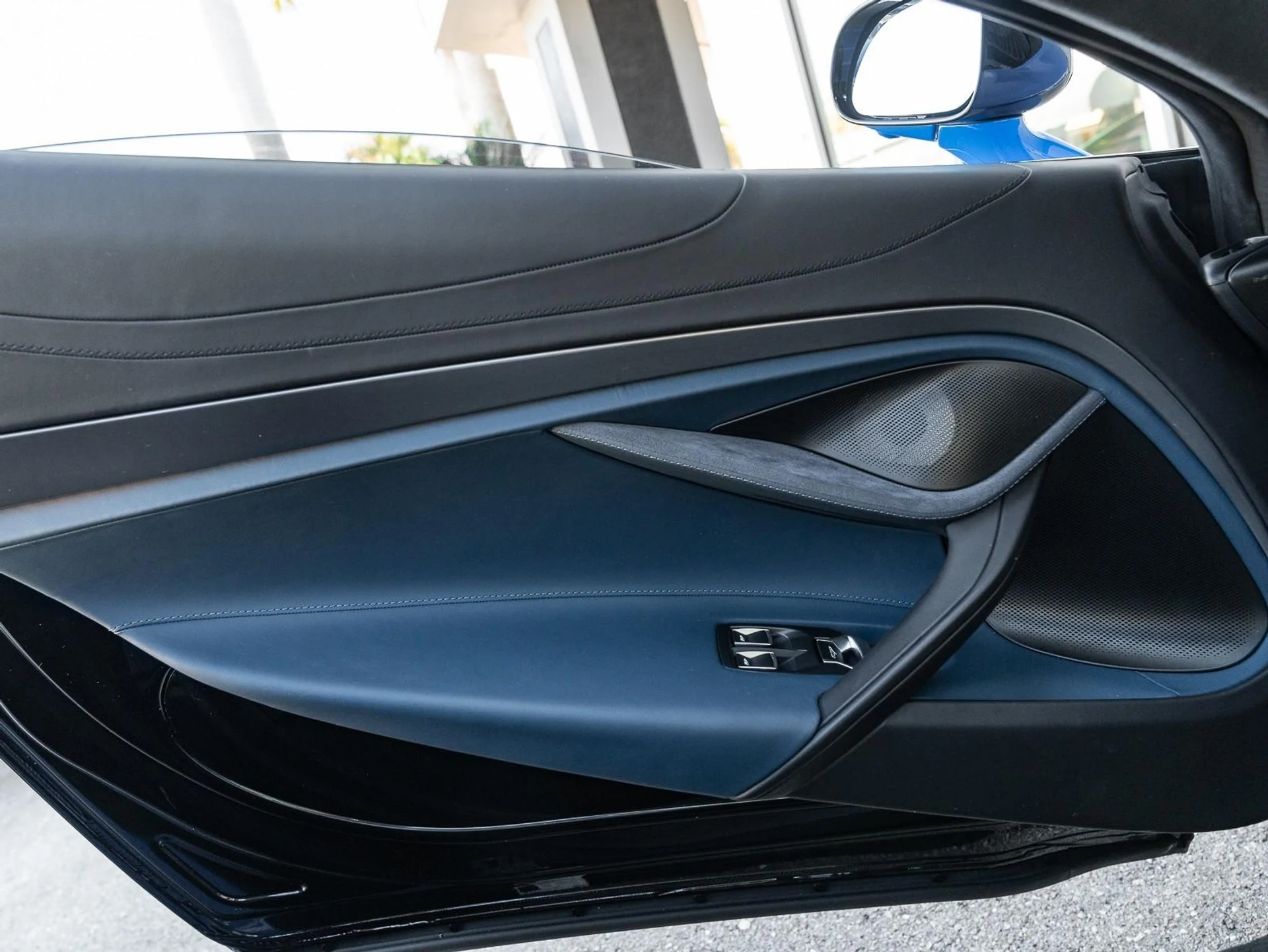 mph025_1082607946_Used_2024_Mc_Laren_750_S_1764191165_6f80fb4fe2