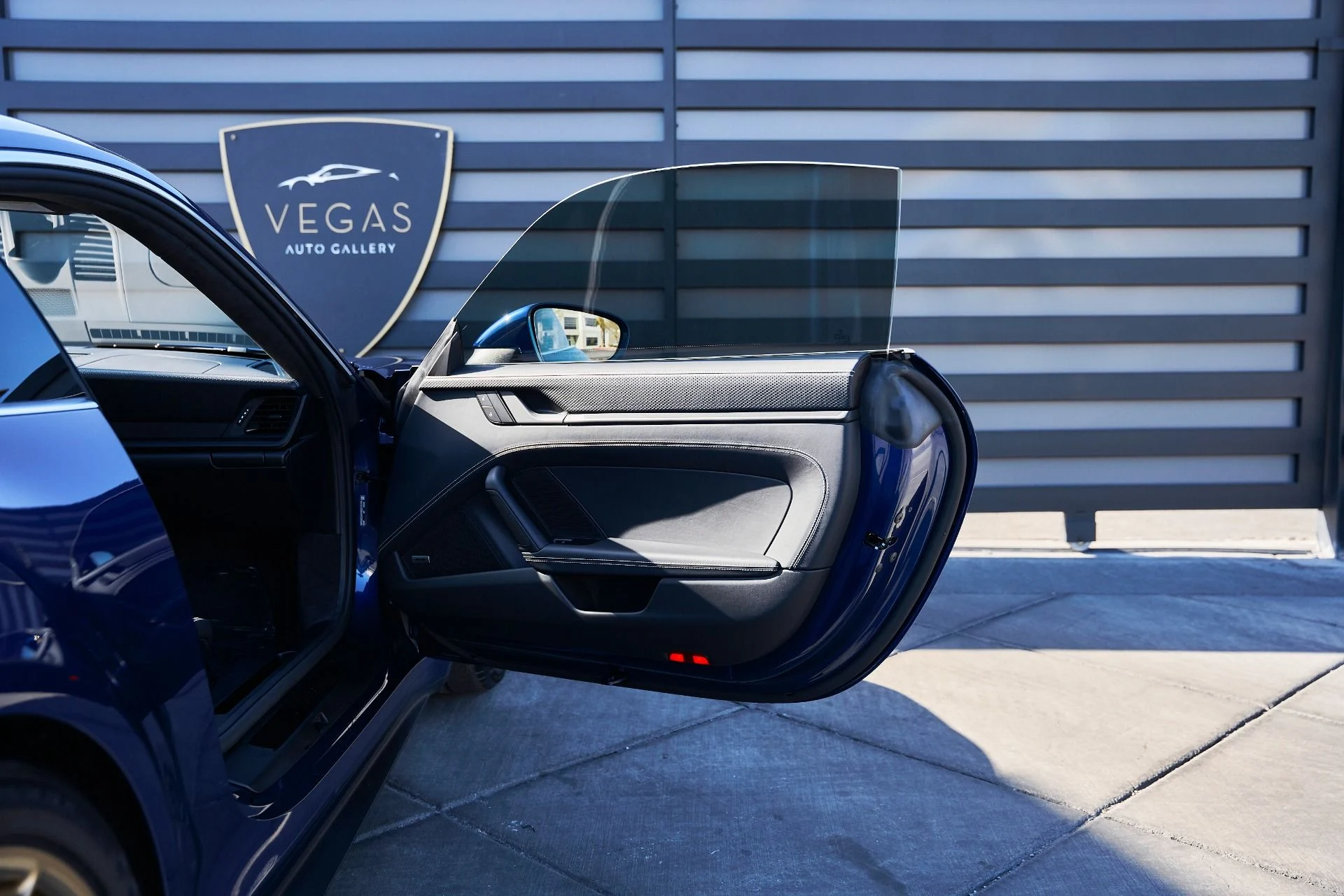 mph025_1082954163_Used_2025_Porsche_911_GT_3_1769736833_0597664334