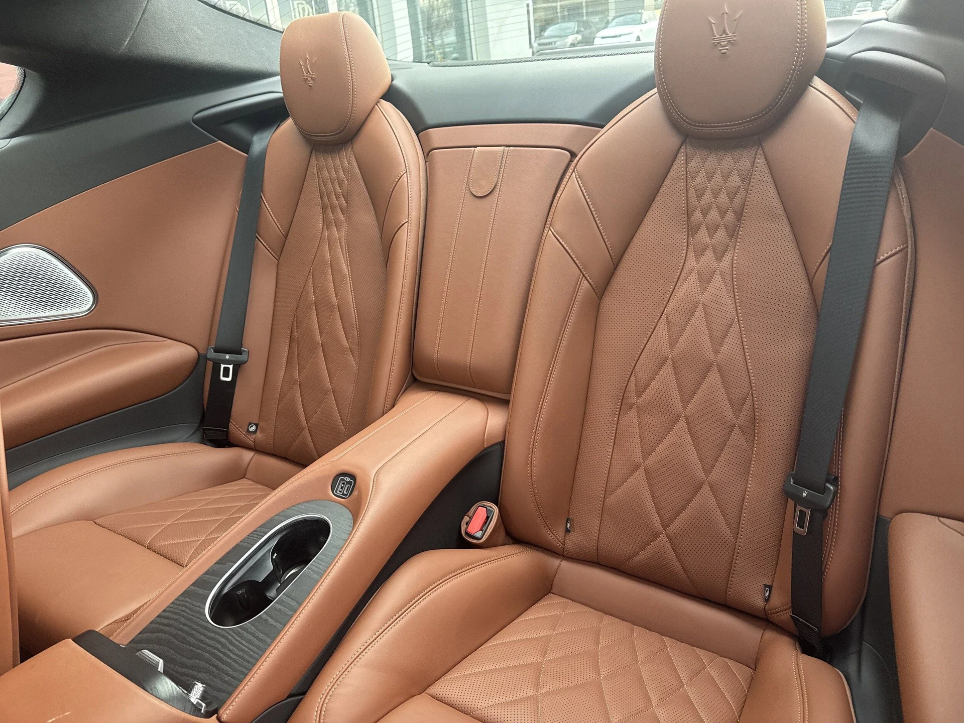 mph025_1084676811_94027afb35087741ff4acfc631eee318x_ab41ab7923