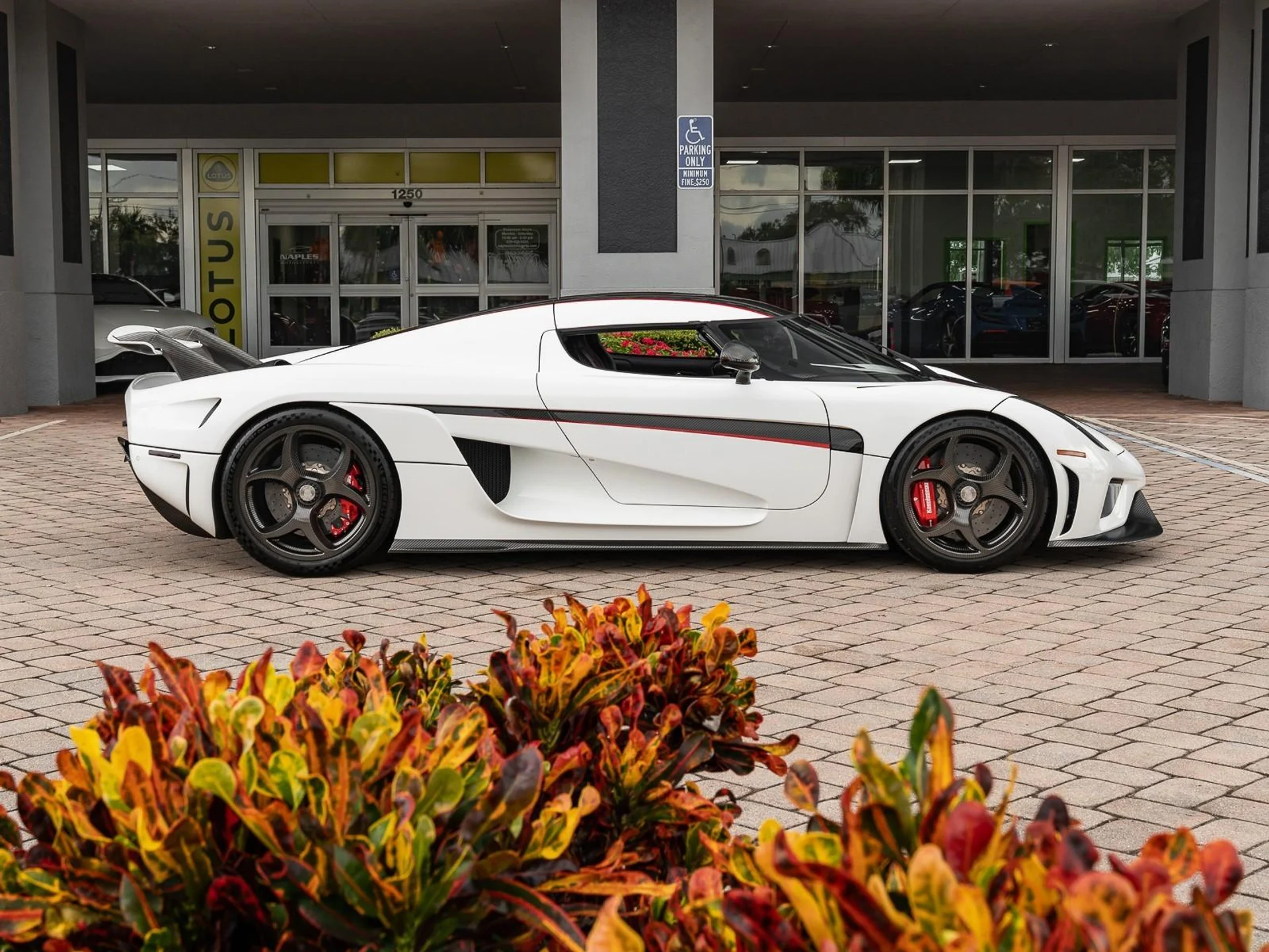 mph025_1086027922_Used_2019_Koenigsegg_Regera_1757707839_961d4c3efe