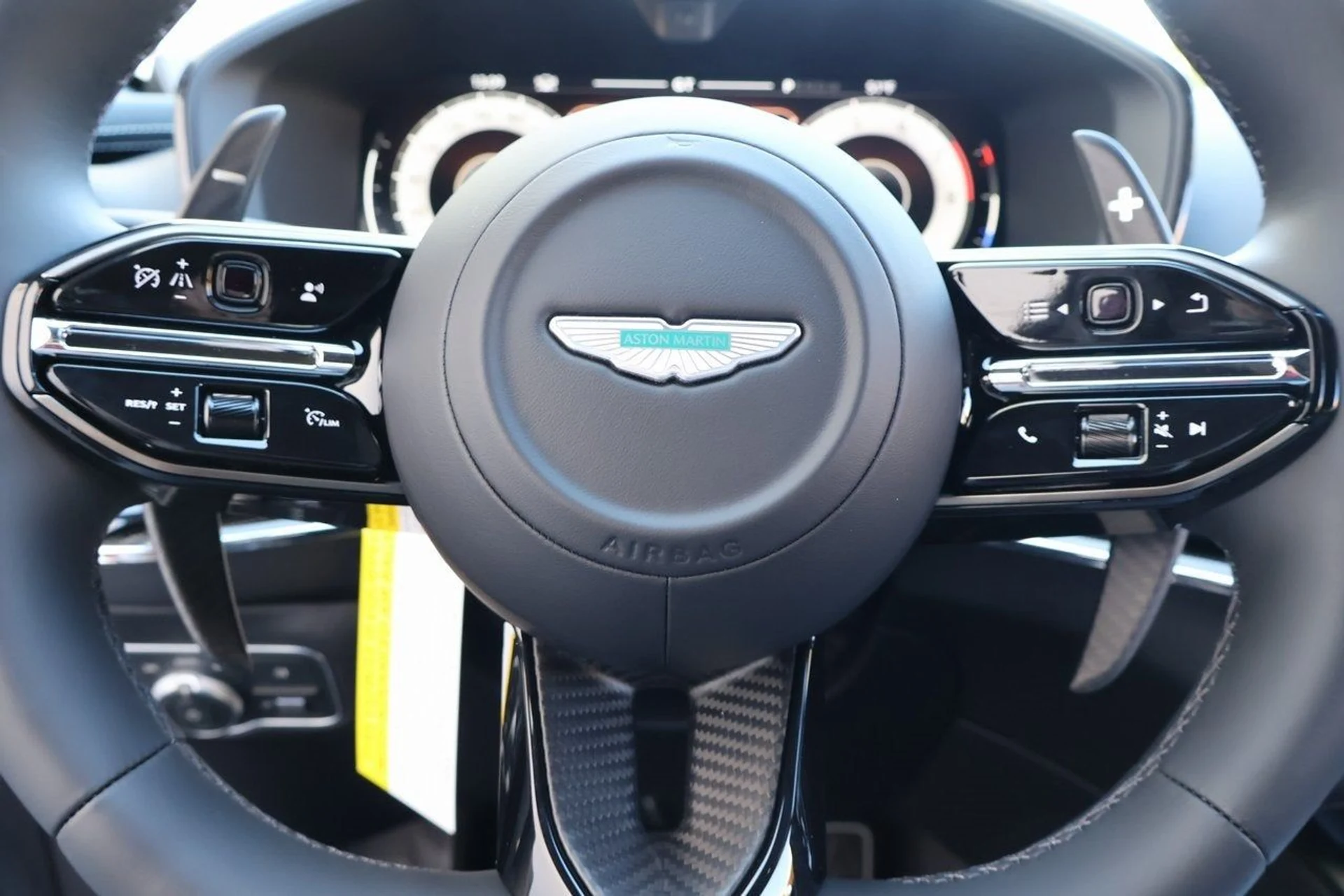 mph025_1091832782_26_8e4eace21a