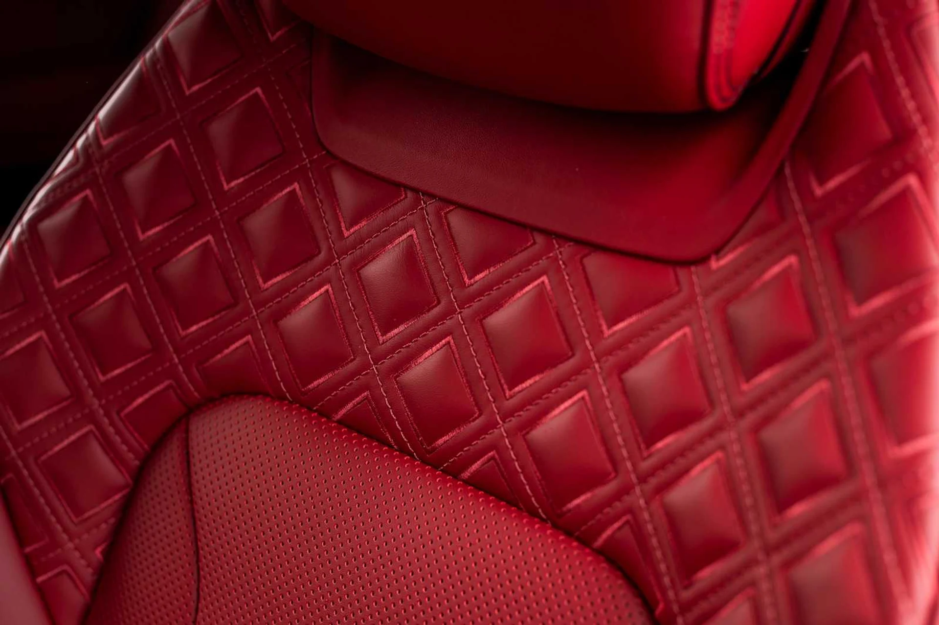 mph025_1096652611_ec7d870ce8fee5f3baa35b58d40148c5x_4c01f6a4d2