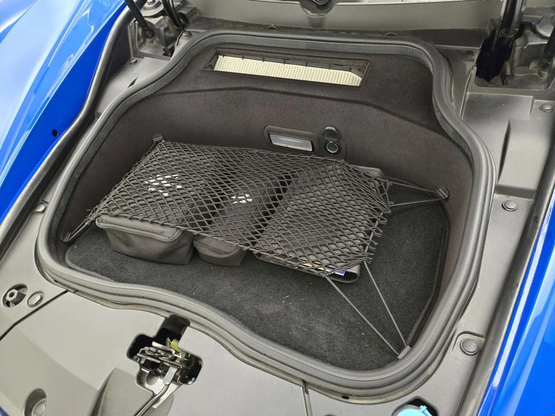 mph025_1099896886_Used_2022_Maserati_MC_20_1760424963_c451bc2e16
