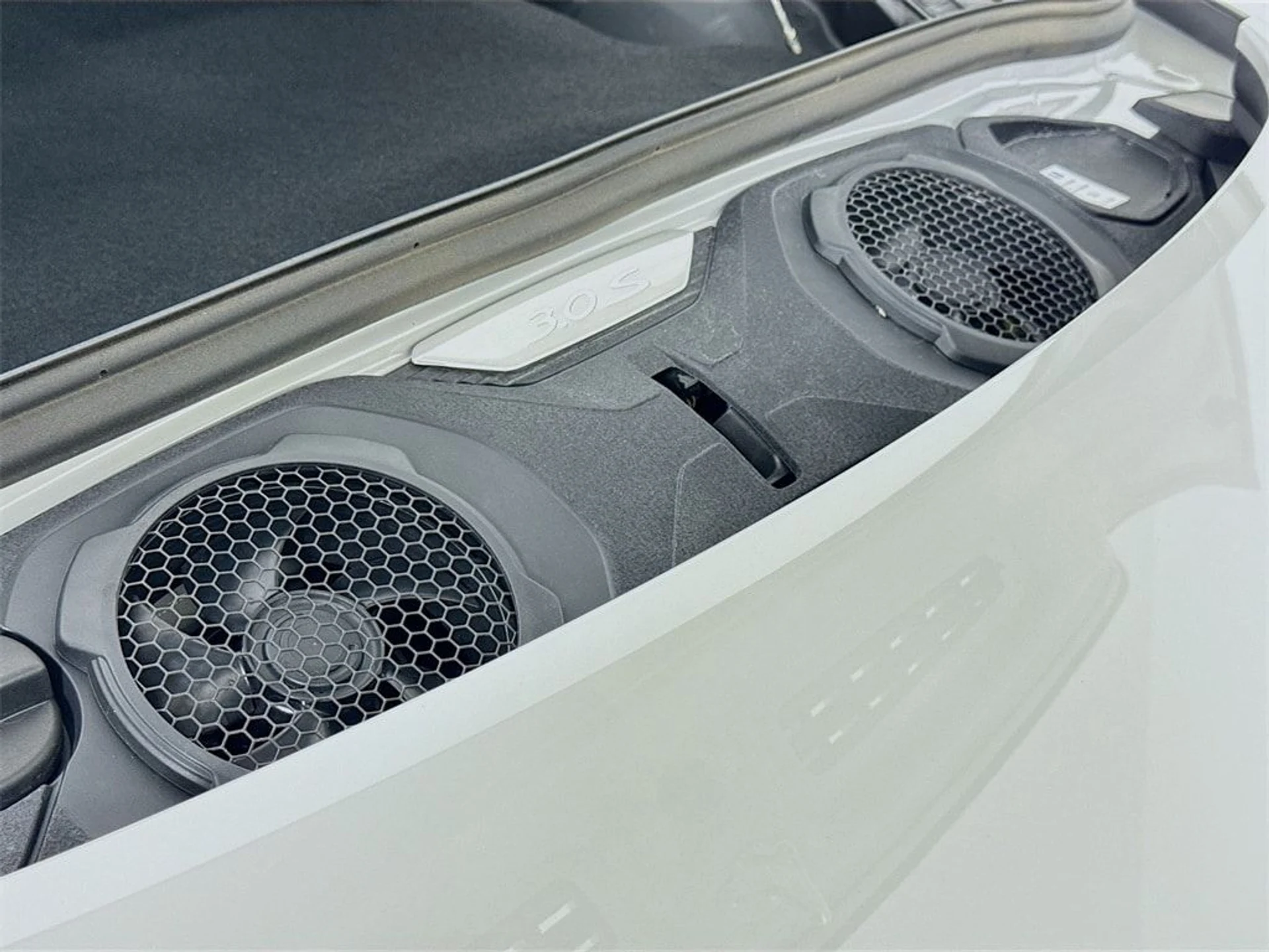 mph025_1101293037_7481e8f785fdb9017f140eb189e50b57x_d3009f2782